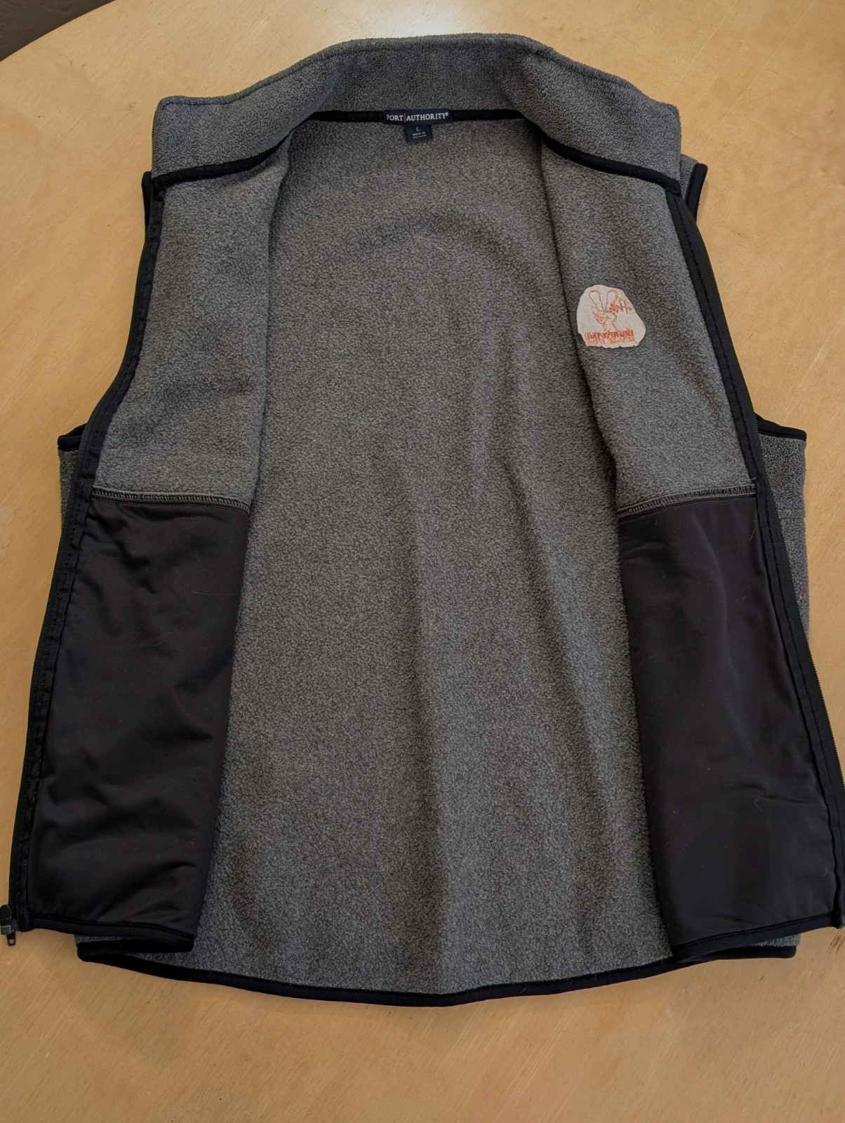 KRVM 91.9 FM Men’s Large Fleece Vest Gray Port Authority