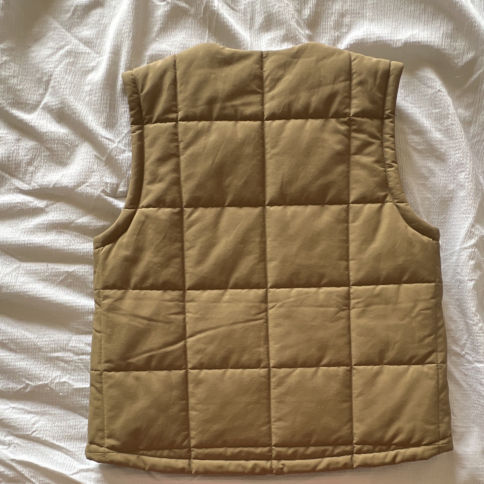 Jordan Beige Quilted Full Zip Vest XS Men’s Loose Fit V-Neck Logo Puffer