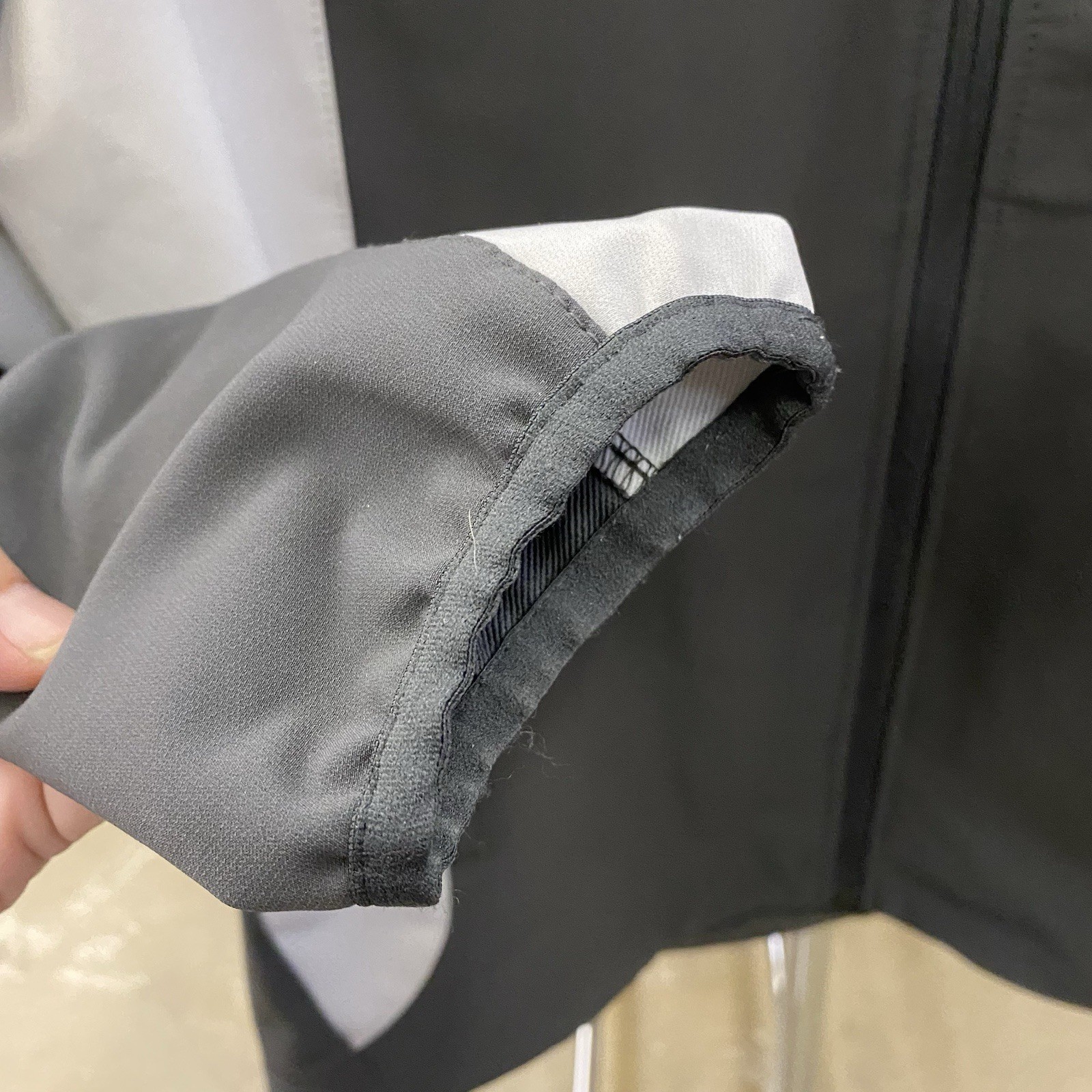 The North Face Mens M Soft Shell Windwall Jacket Full Zip Outerwear Gray Black