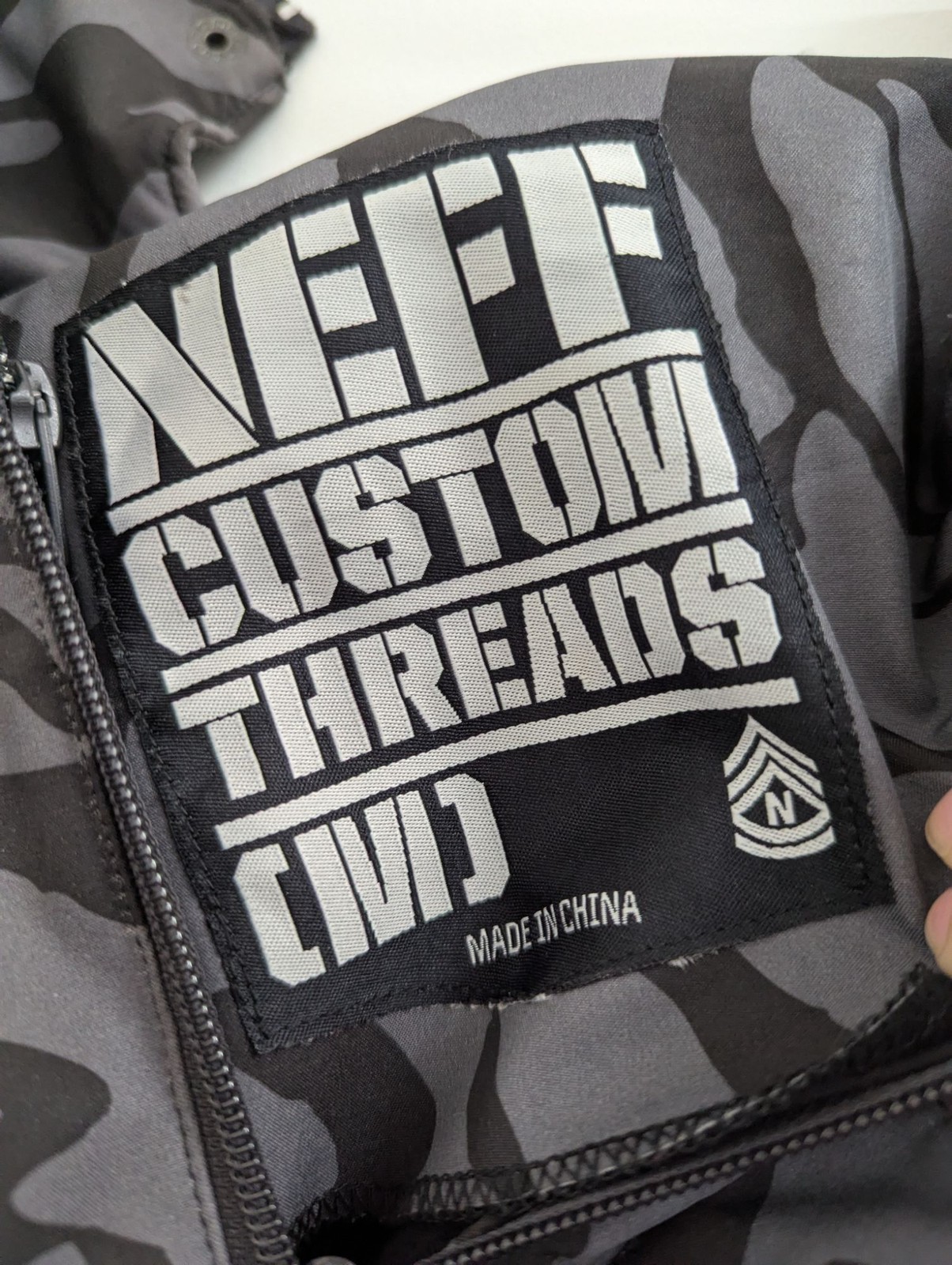 Neff Custom Threads Mens Jacket Black Grey Camo Hooded Size L Winter