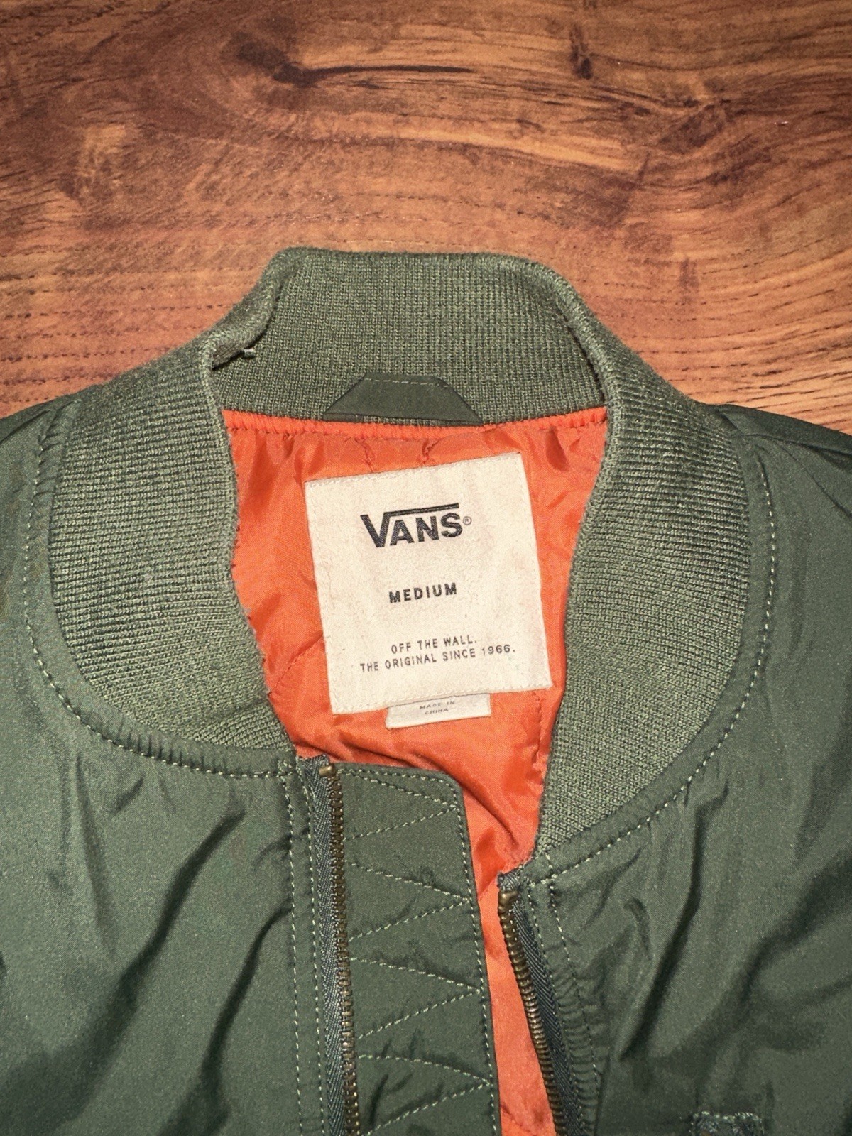 VANS Men’s Green Bomber Jacket Full Zip Orange Quilted Lining Size M