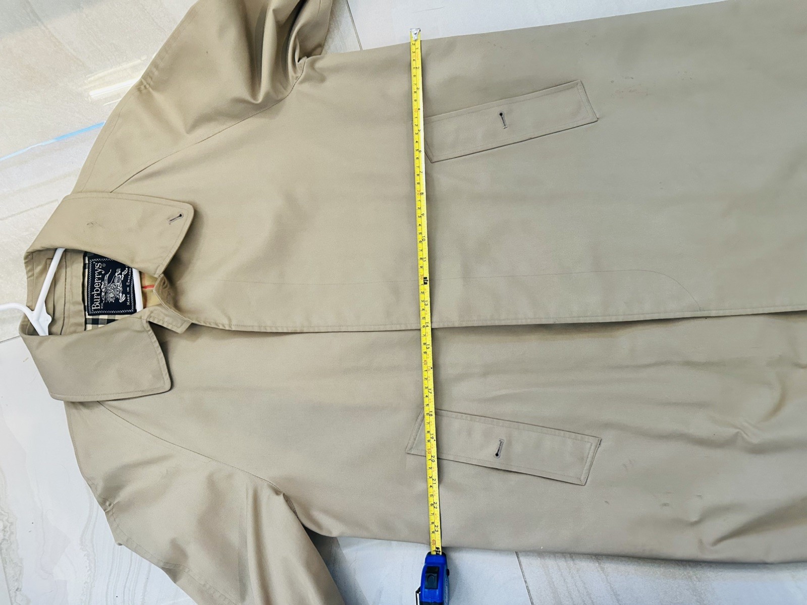 Vintage Burberrys Men’s Beige Trench Mac Coat Made England Nova Check LargeXL