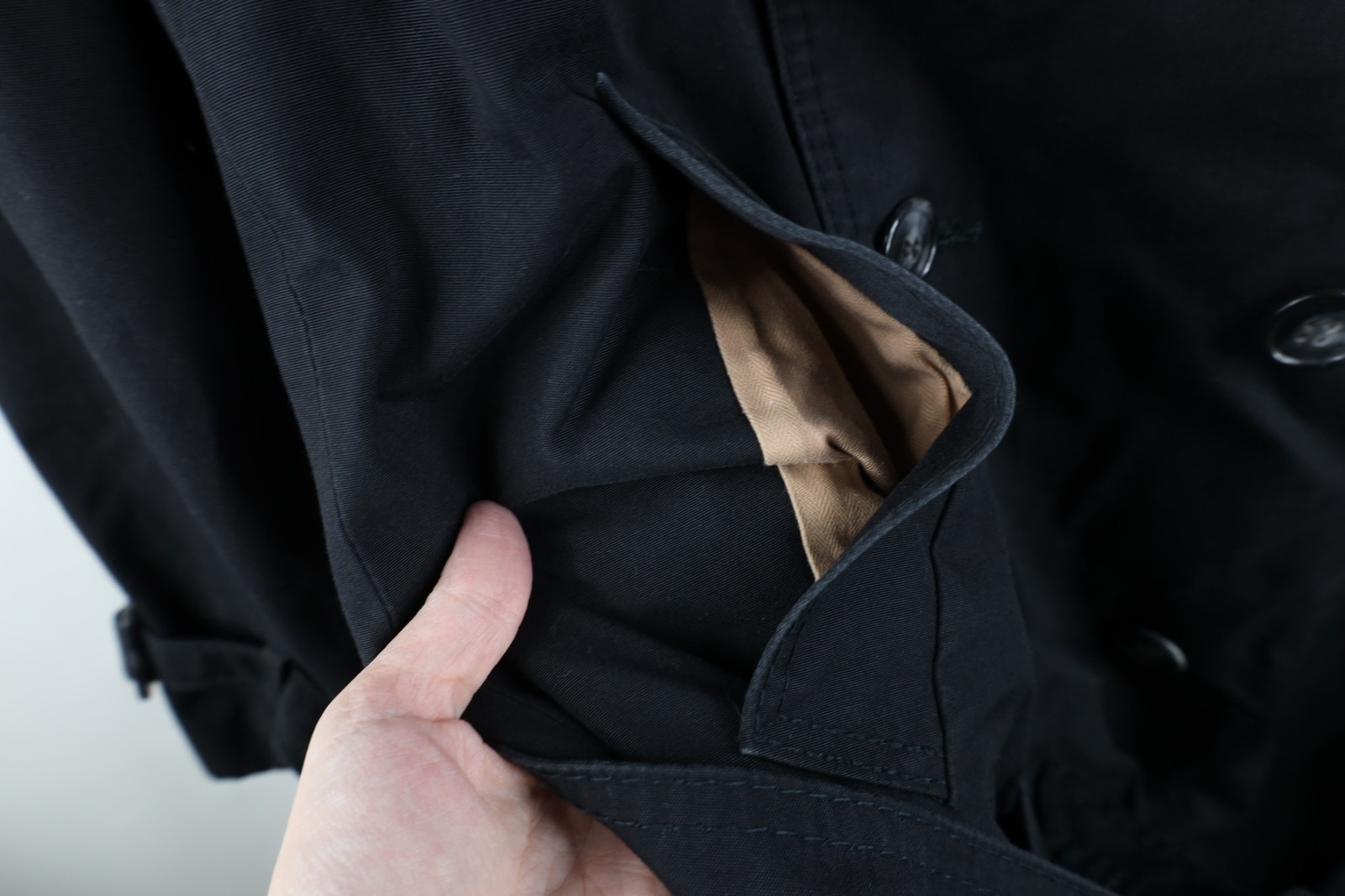 Vintage 70s Streetwear Mens 44R Distressed Belted Trench Coat Jacket Black