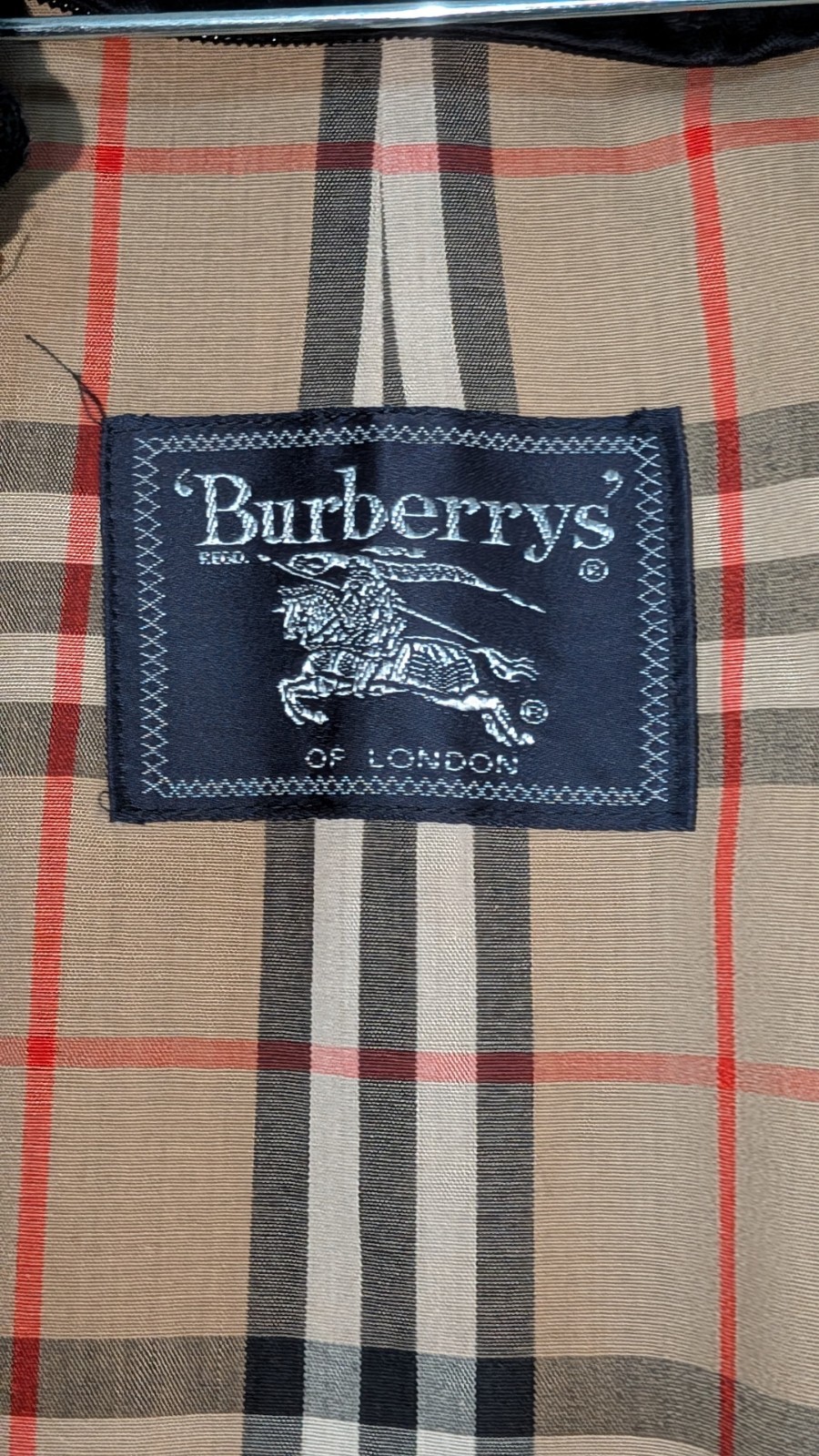 Vintage Burberrys of London Black Trench Coat Removable Wool Liner Nova Check
