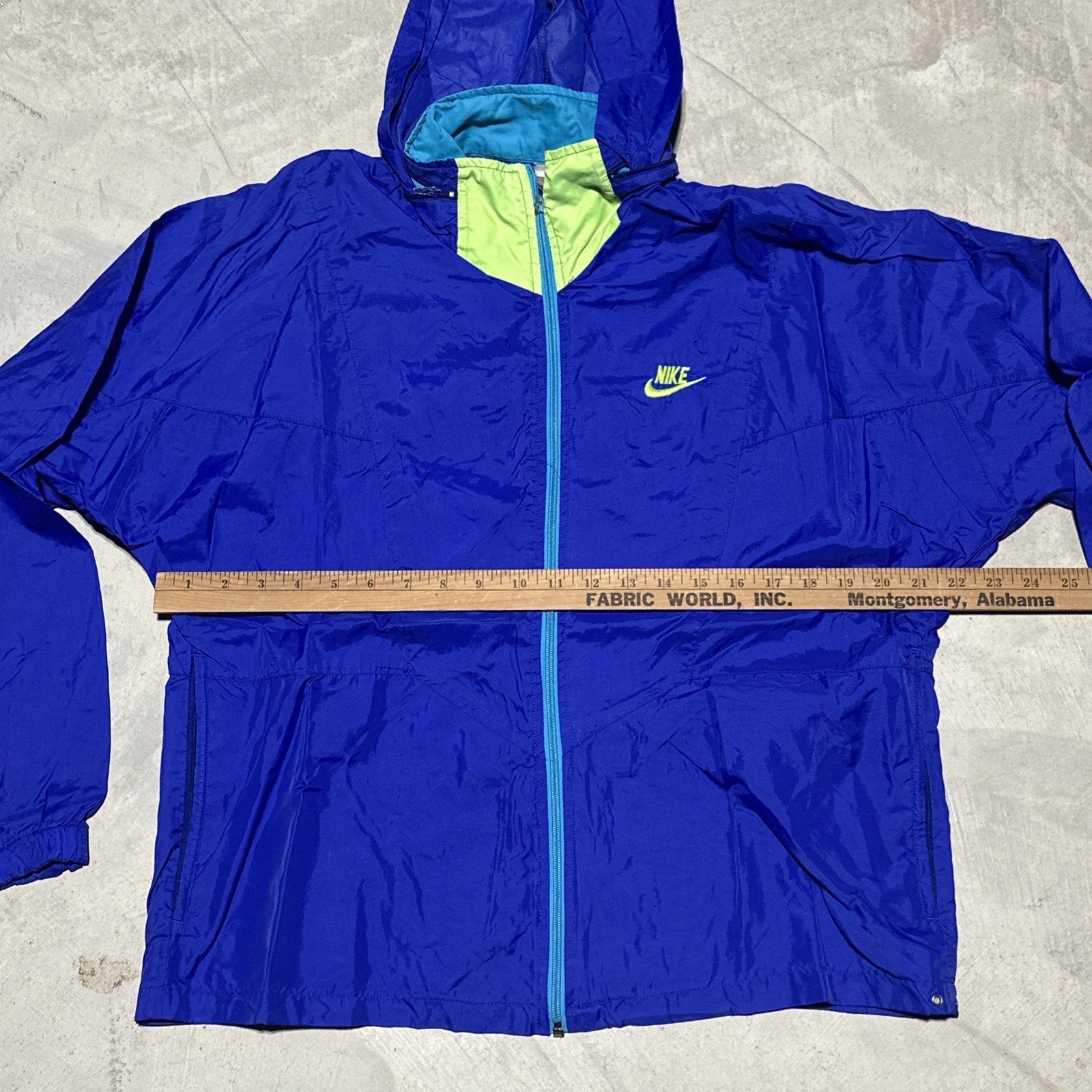 Vintage Nike Lightweight Windbreaker Jacket Silver Tag Blue Nylon 90’s Men’s S