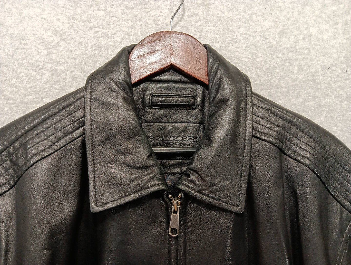 Roundtree And Yorke Bomber Jacket Men’s Size XL Black 100% Lambskin Leather GUC