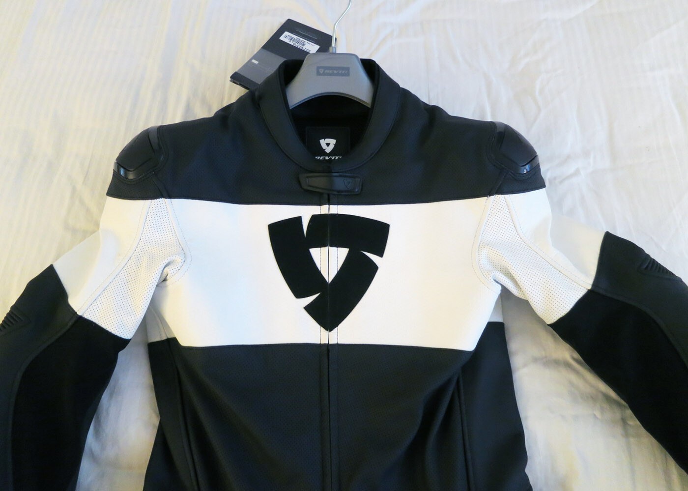 ~NWT Rev It! Leather 1-piece Nova Motorcycle Race/Track Suit 48 Black White~