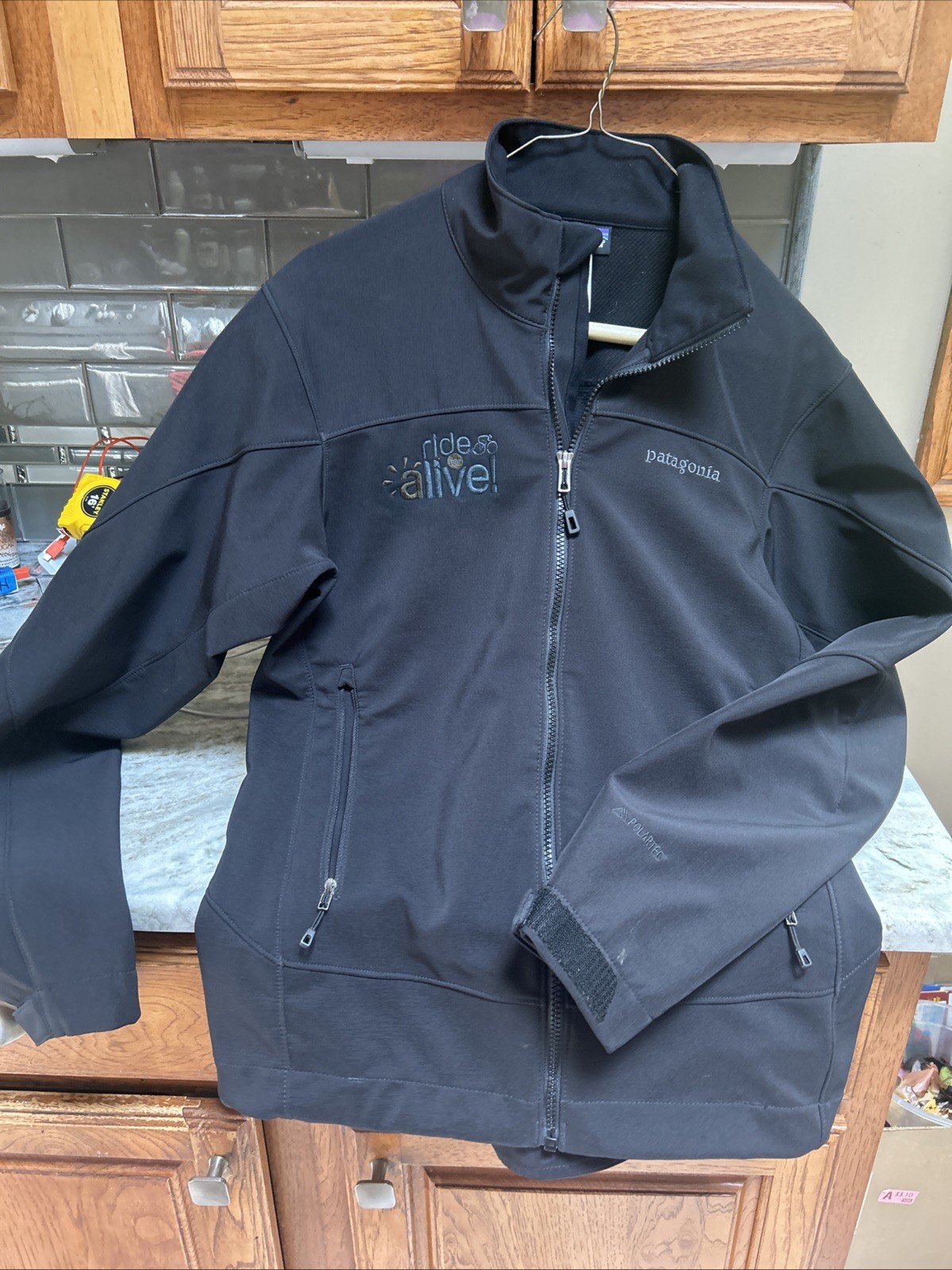 Patagonia Soft Shell Hike Run Jacket Men’s S Fleece Lined Zip Black logo Ski