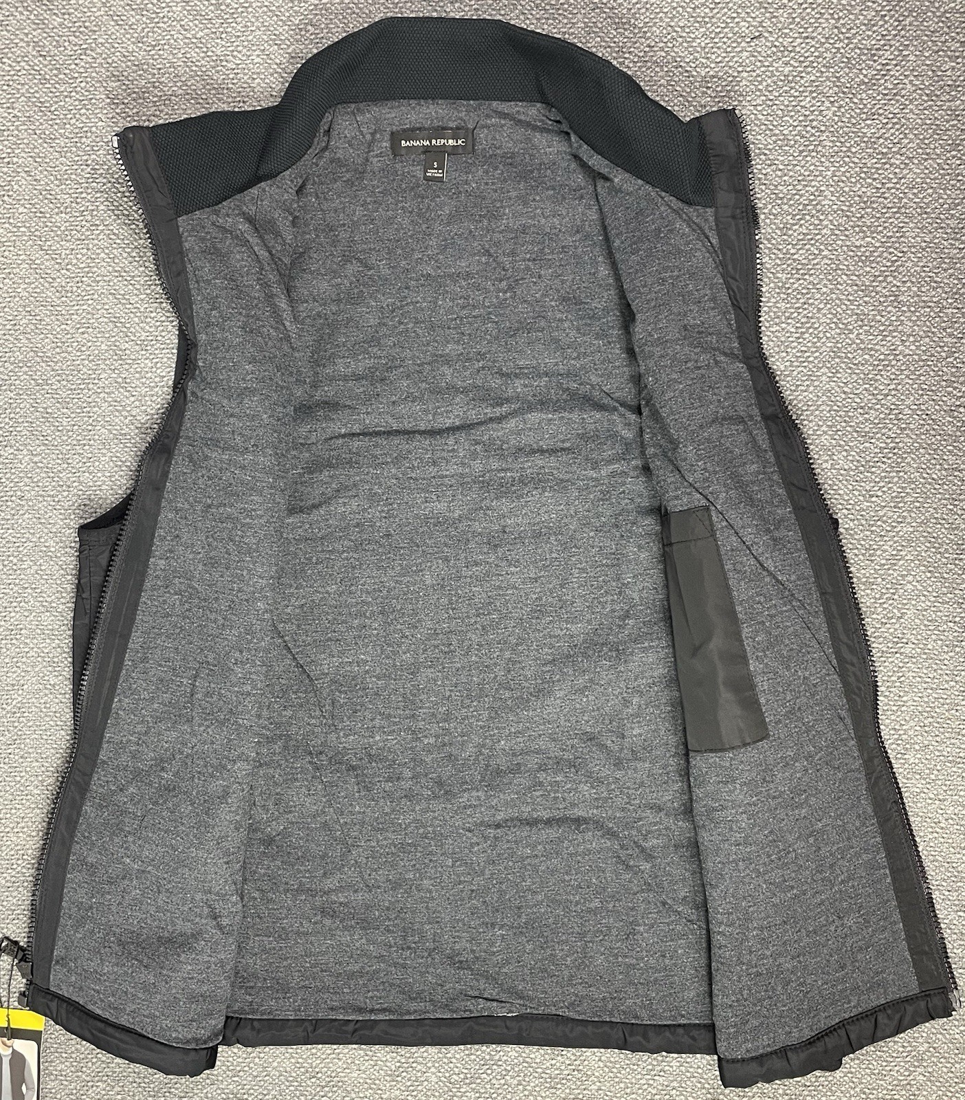 Banana Republic Men’s SMALL Lot of 2 Black & Blue Quilted Full Zip Vests NWT