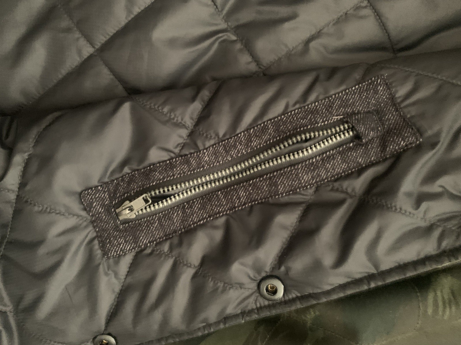 Flint and Tinder Huckberry Quilted Camo Waxed Jacket ( Size L – NWT)