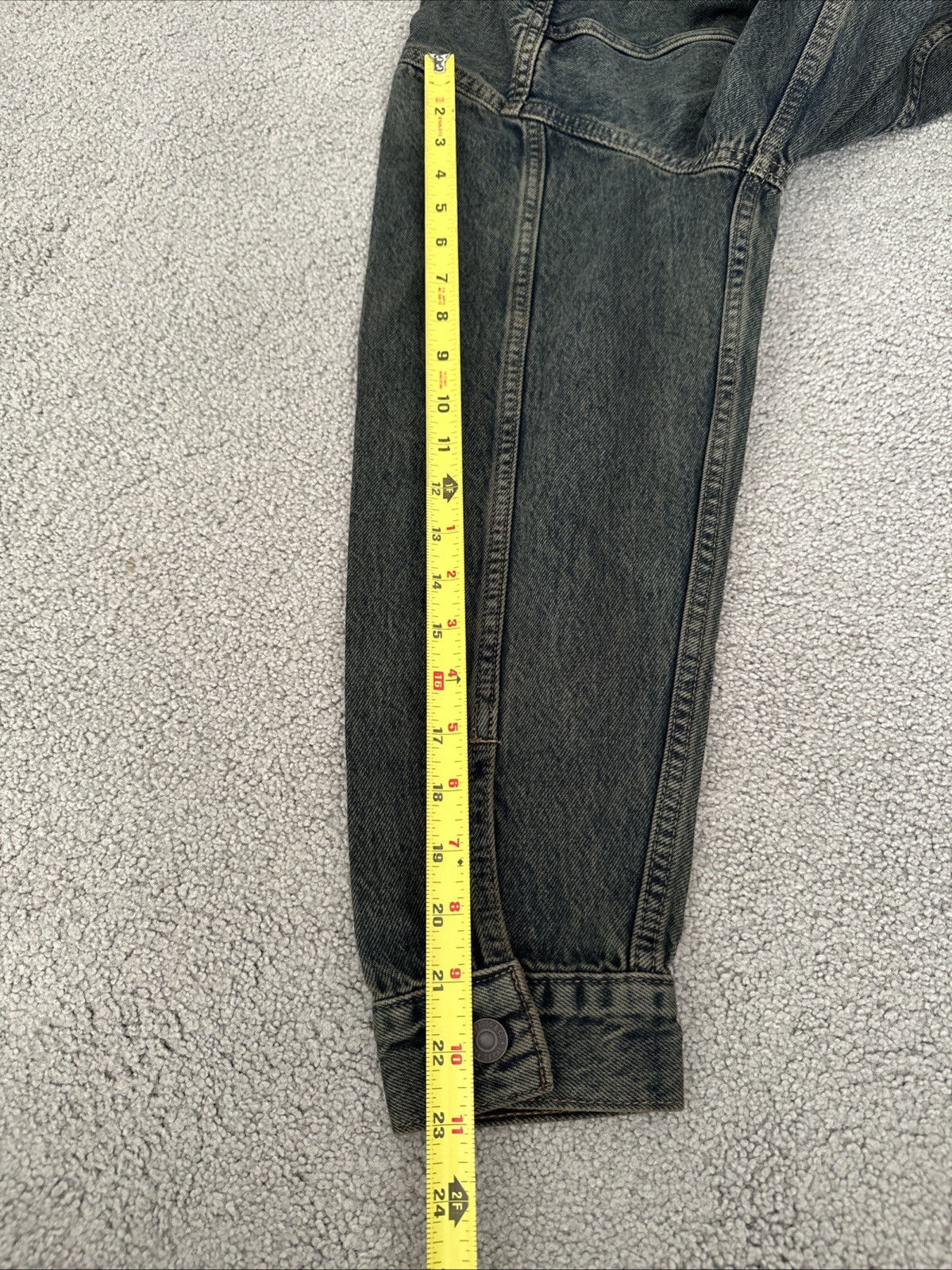 LEVI’S Men’s Medium Dust Blue Green Premium Denim Trucker Jacket Inner Pockets