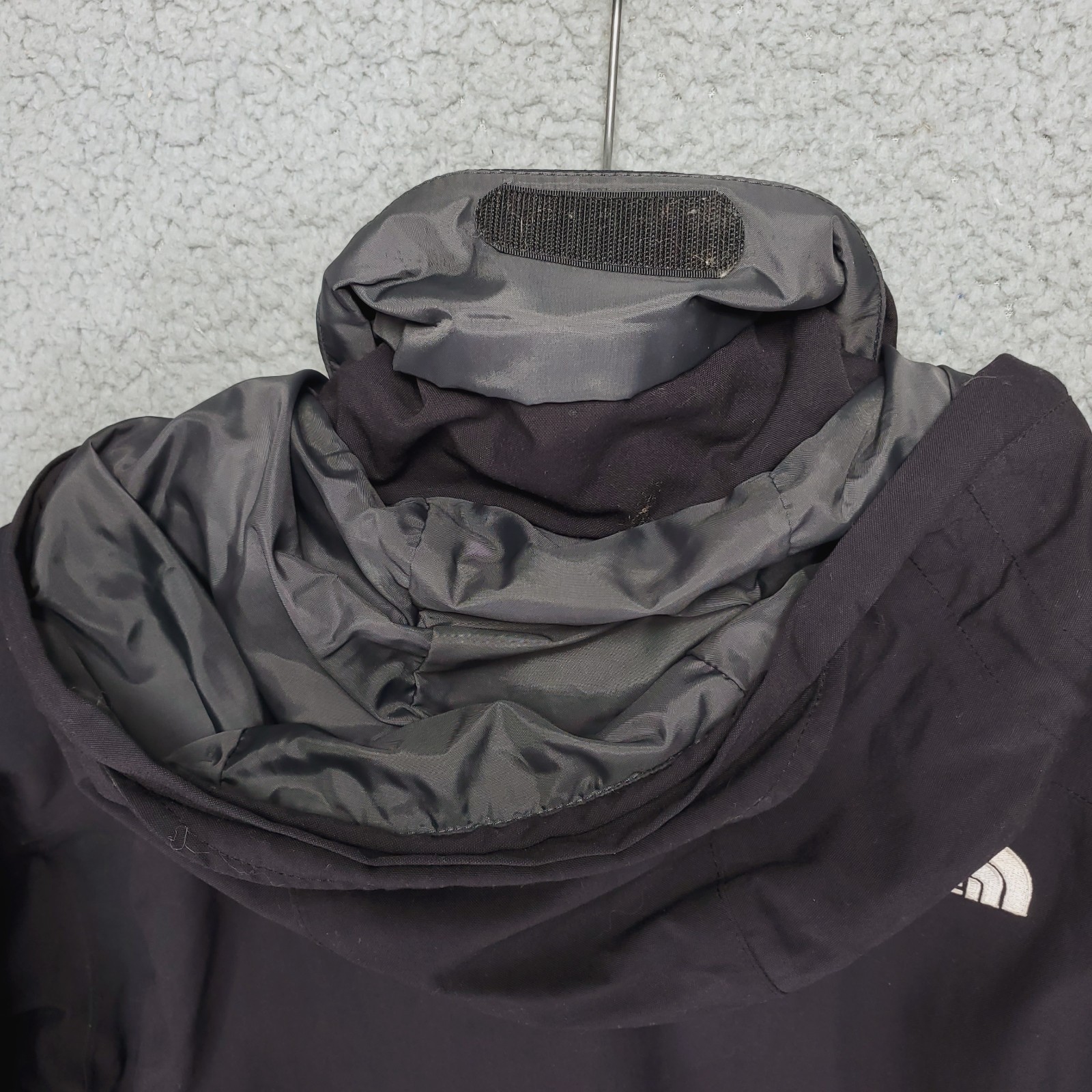 The North Face HyVent Shell Jacket Mens L Black Hooded Outdoor Adventure Gorp