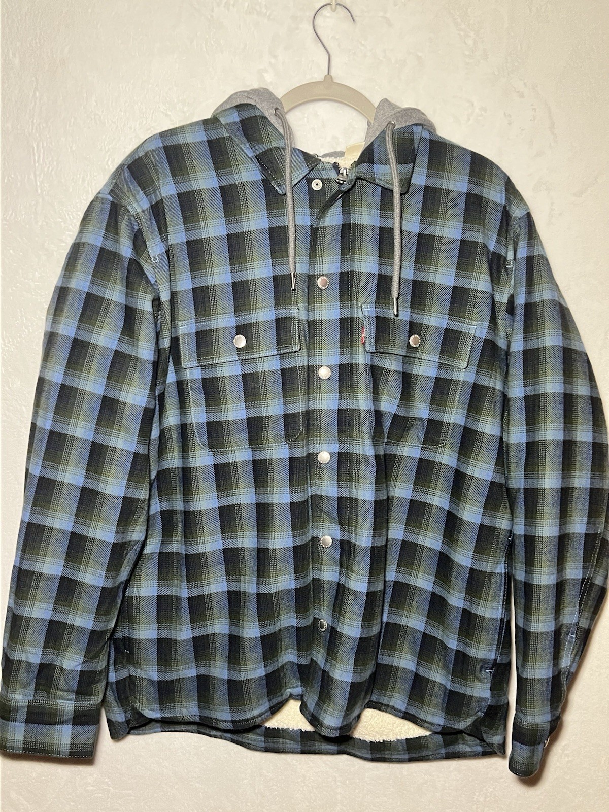 Levi Strauss & Co. Men’s Plaid Hooded Sherpa Lined Button Shacket Jacket L