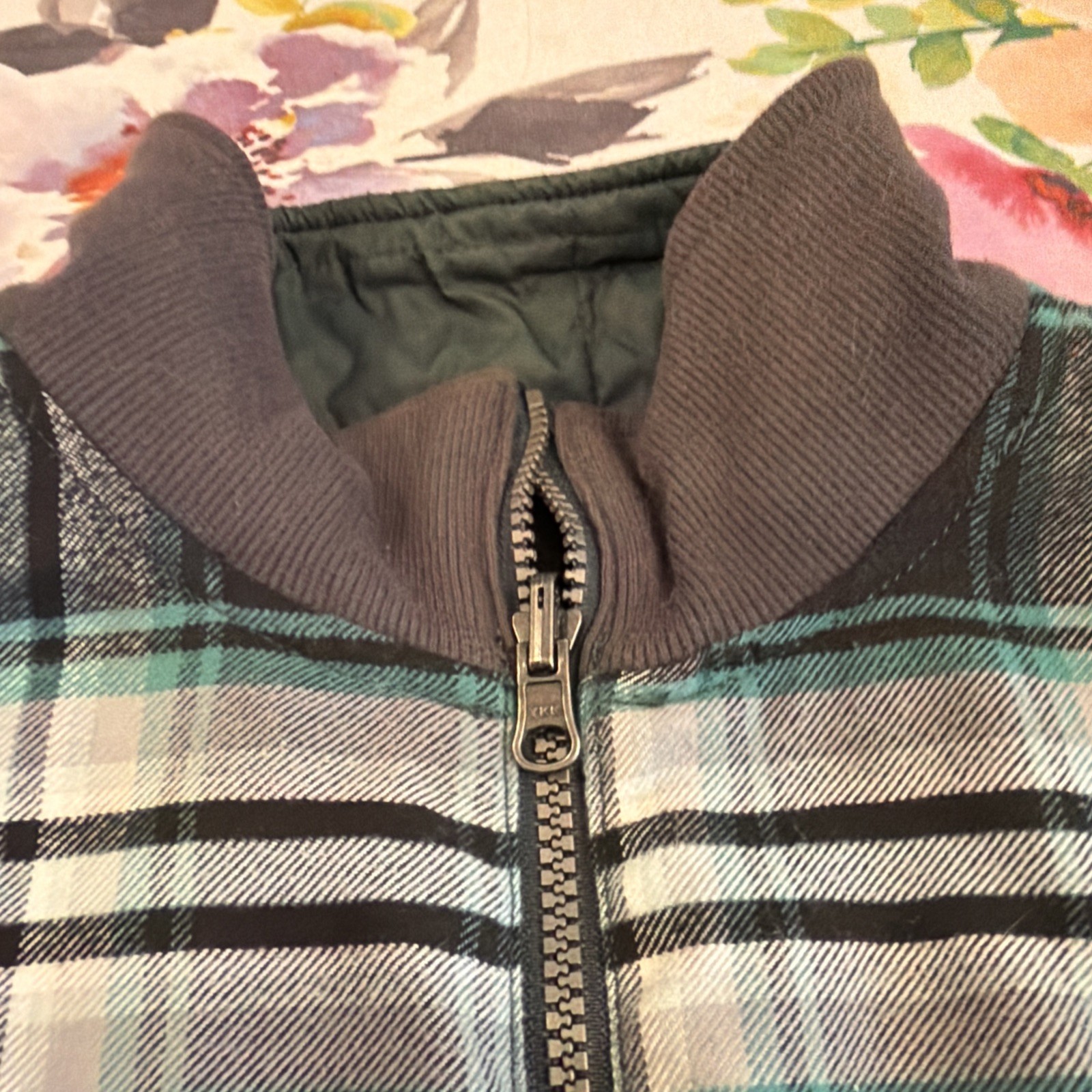 Carhartt green Quilt Reversible Flannel vest Men’s M Med 8/10 Zip Pockets