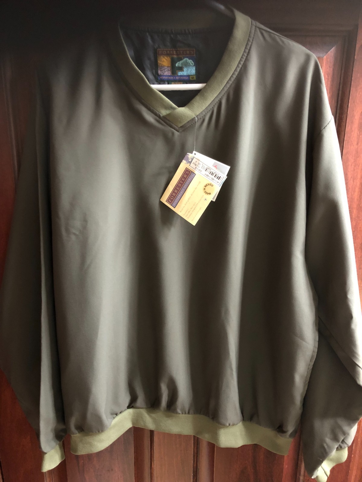 Forrester’s Mens Golf V-Neck Windshirt MEDIUM Golden Olive Teflon Microfiber NWT