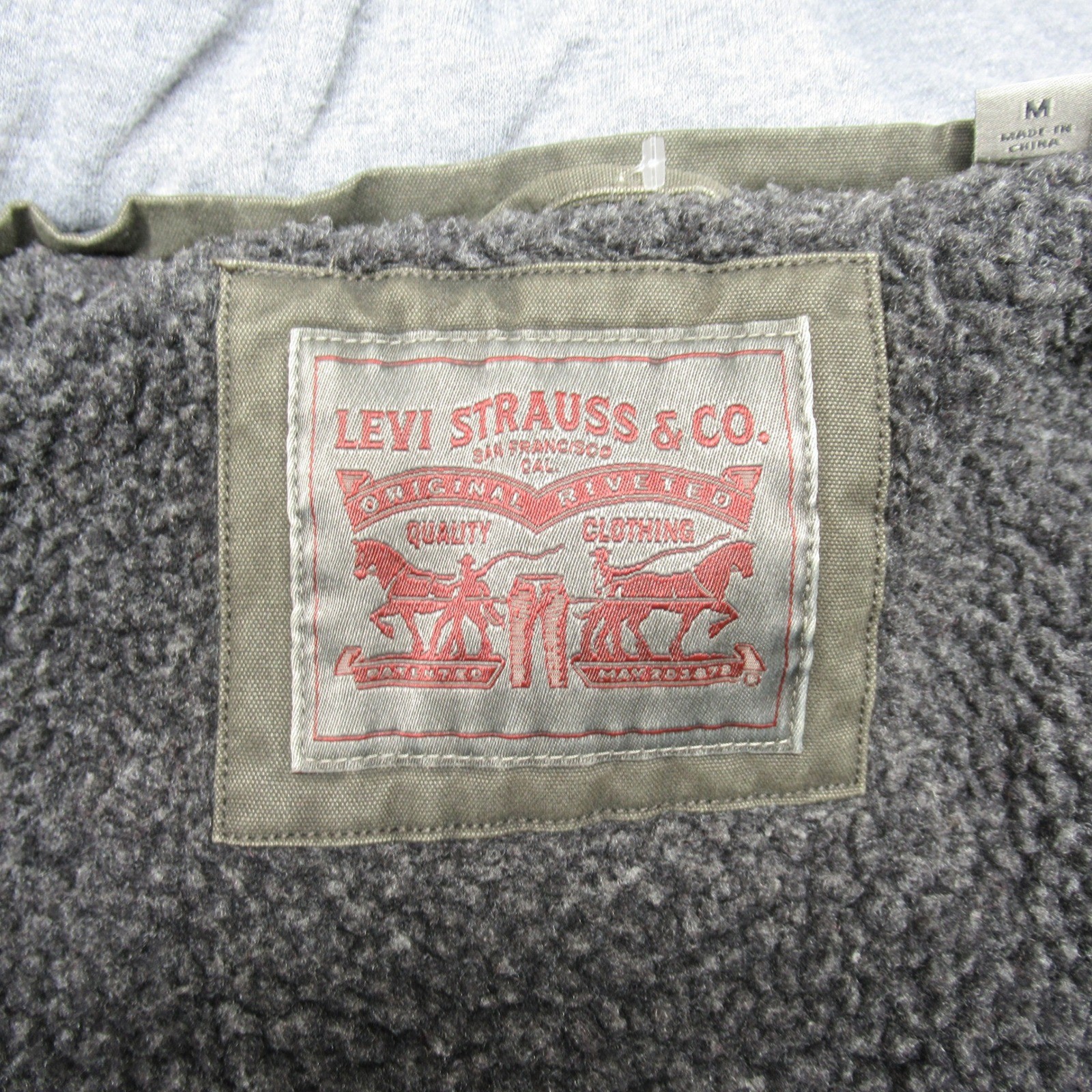 Levis Jacket Mens Medium Green Sherpa Lined Drawstring Hooded Field Full Zip