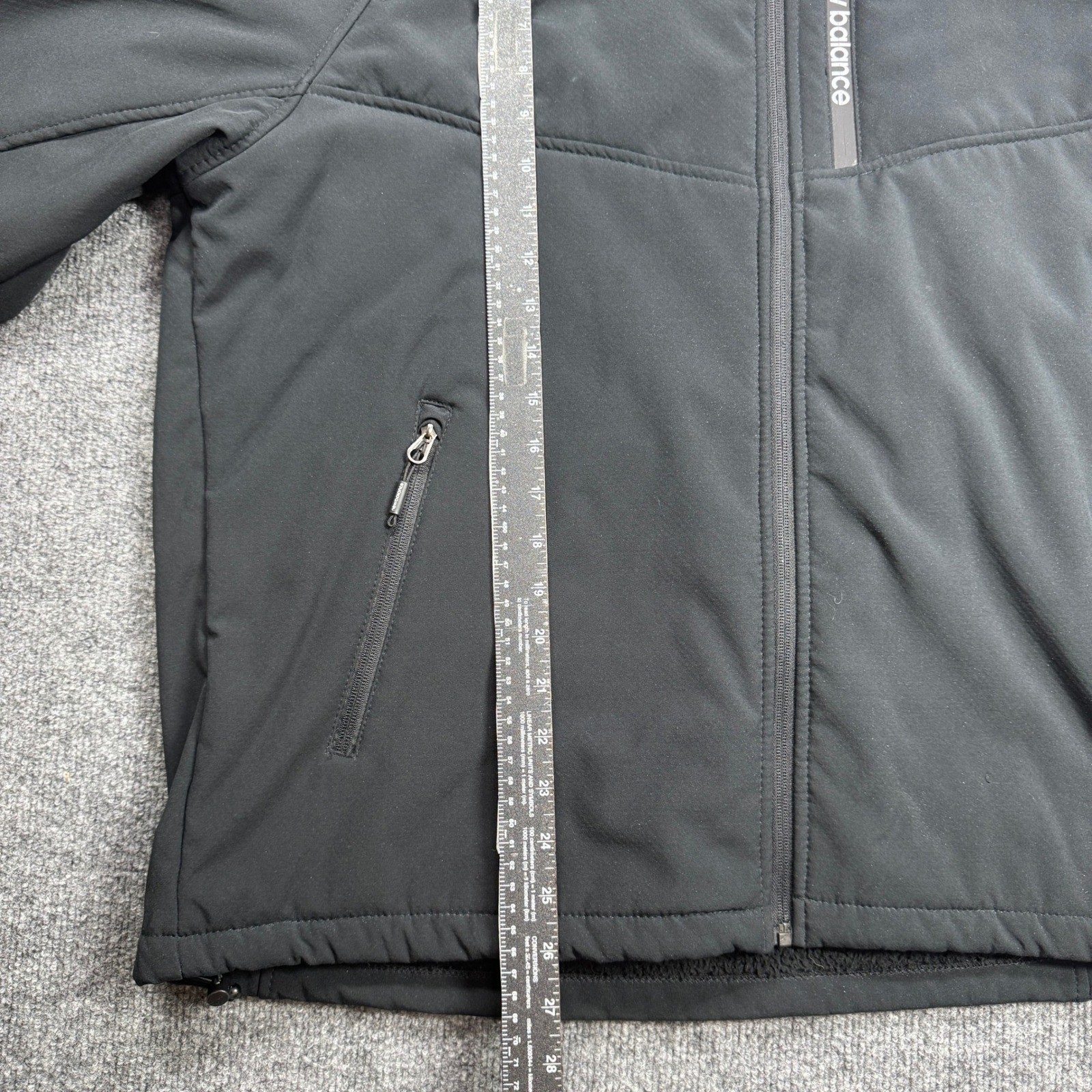 New Balance Softshell Jacket Mens XL Black Fleece Lined Hooded Full Zip