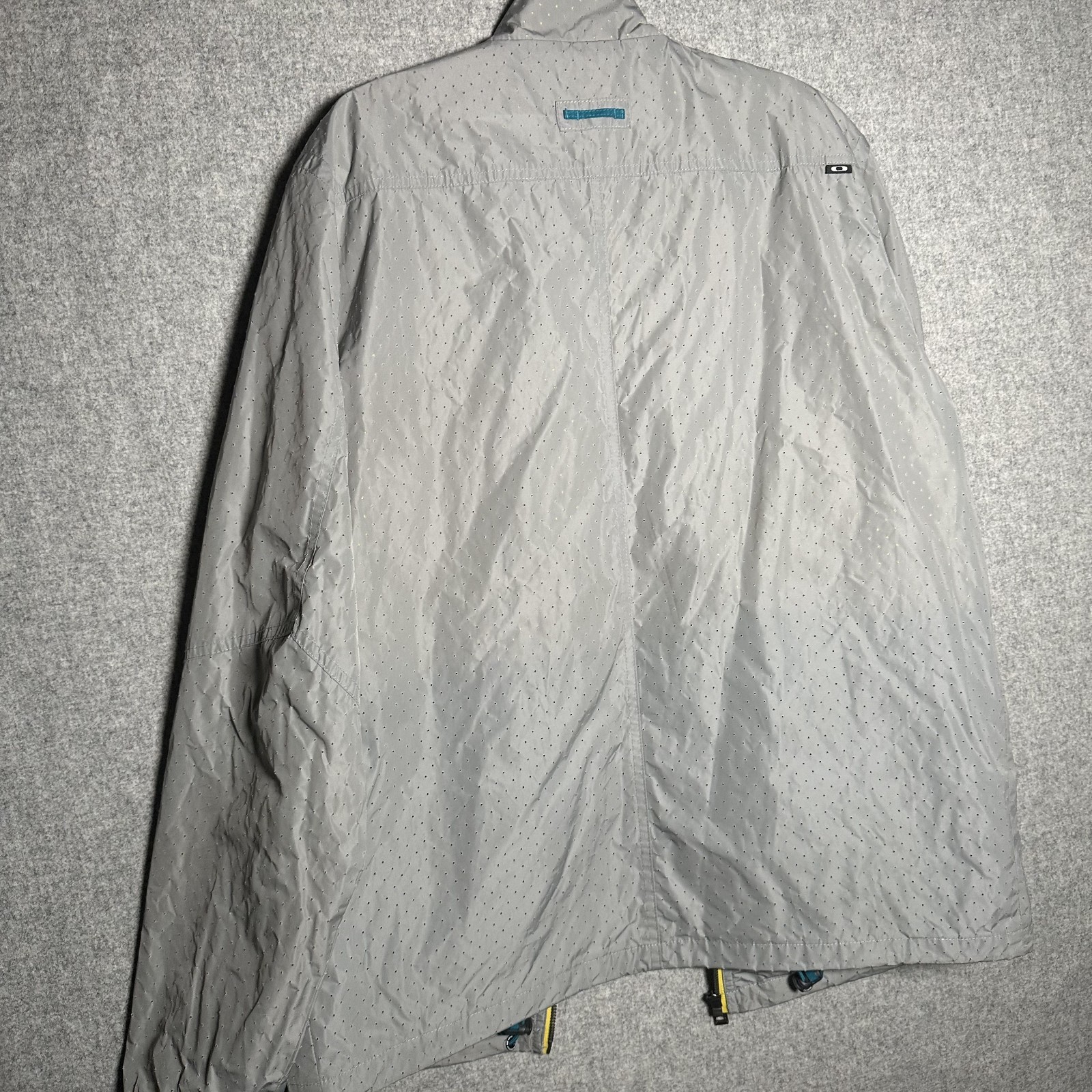 Oakley Large Men Jacket Light Gray Vented Lined Full Zip Lightweight Windbreaker