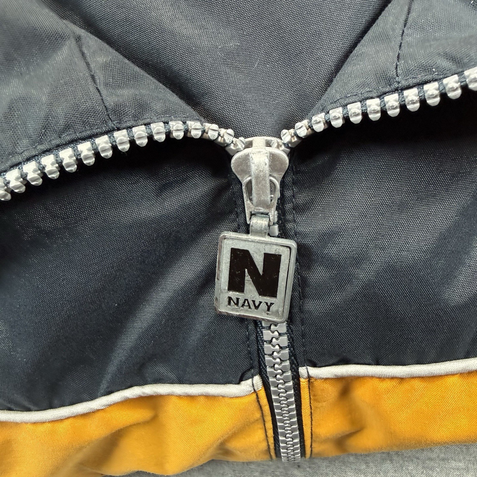 Vintage US NAVY Windbreaker Men’s XL Black Gold Nylon United States Navy Zip Up