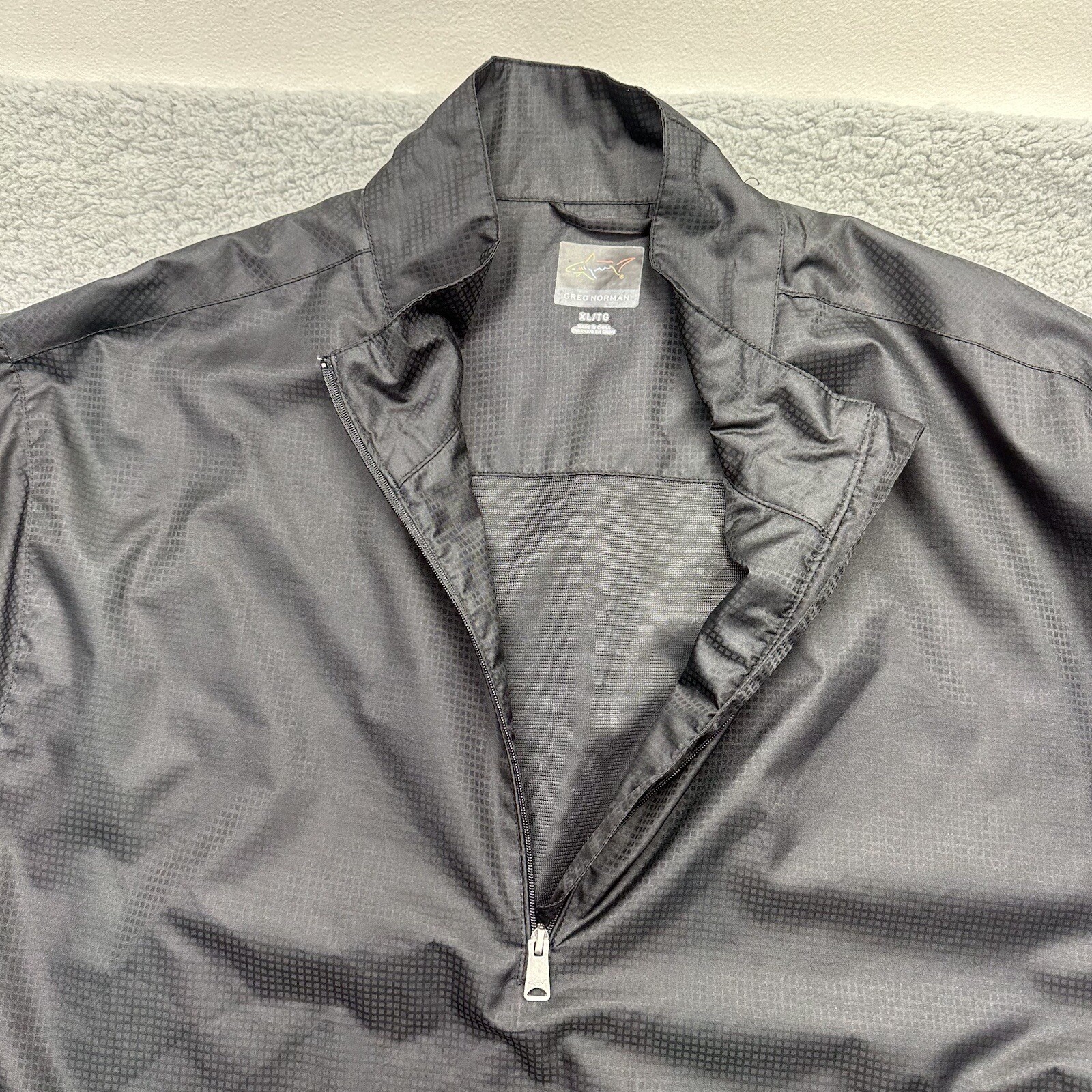 Greg Norman Golf Windbreaker Mens Large TL102323 Black Short Sleeve Quarter Zip