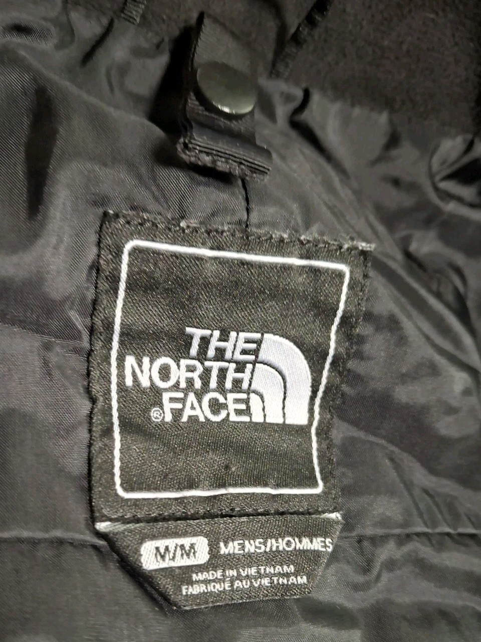 The North Face HyVent Jacket Mens Medium Black Waterproof Rain Shell Coat Zip In