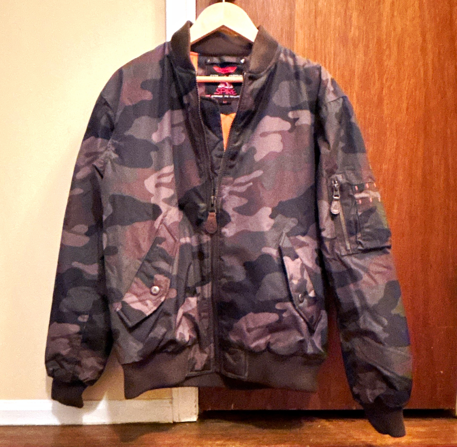Spire Men’s Camouflage Bomber Jacket Size M Lined Zip Stand-Up Collar