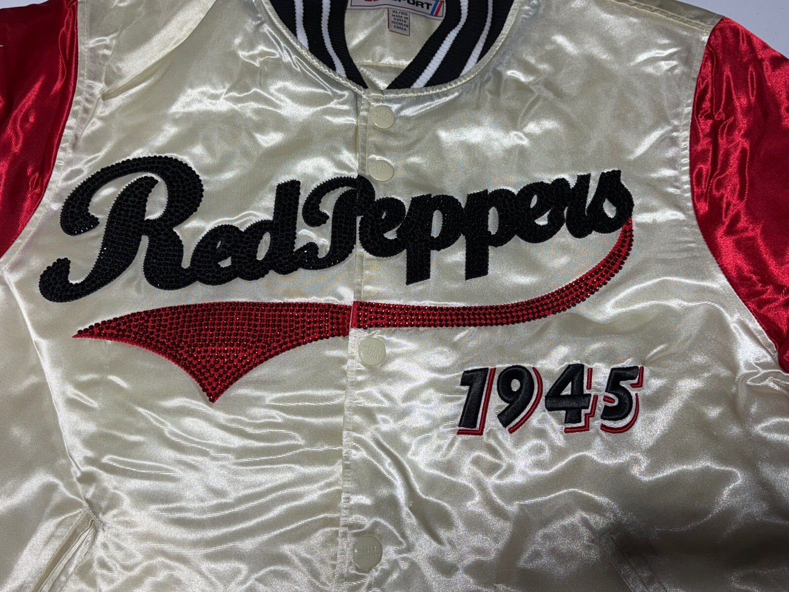 SD Sports Pairs Red Peppers Men’s Size XL Gems on Front Rare Hard To Find