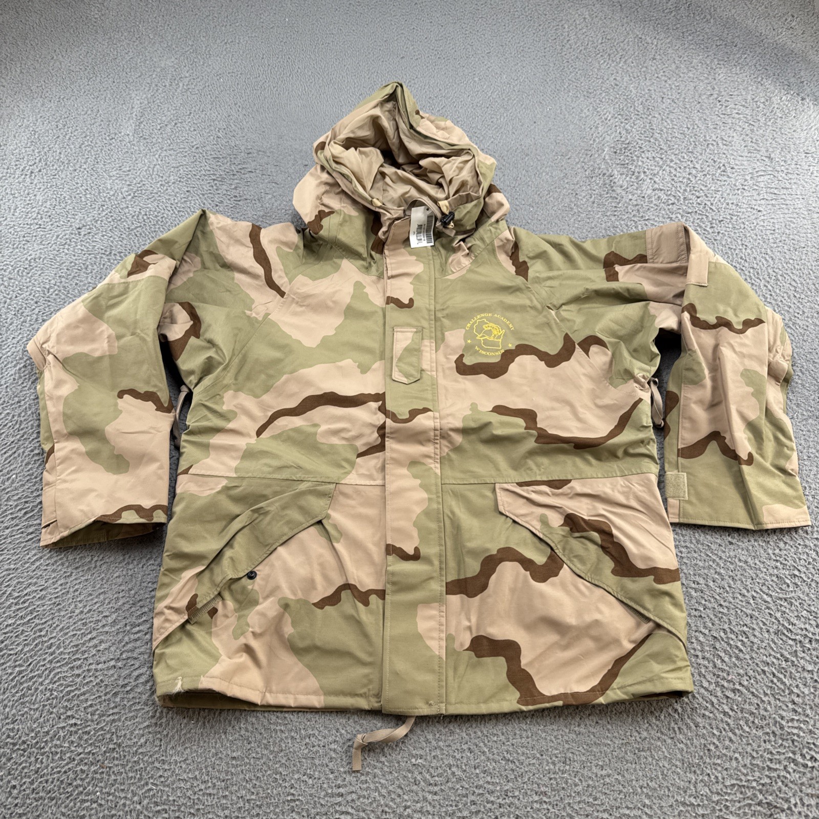 US Military Jacket Mens Desert Cold Weather Parka SZ L Short NEW Challenge Logo
