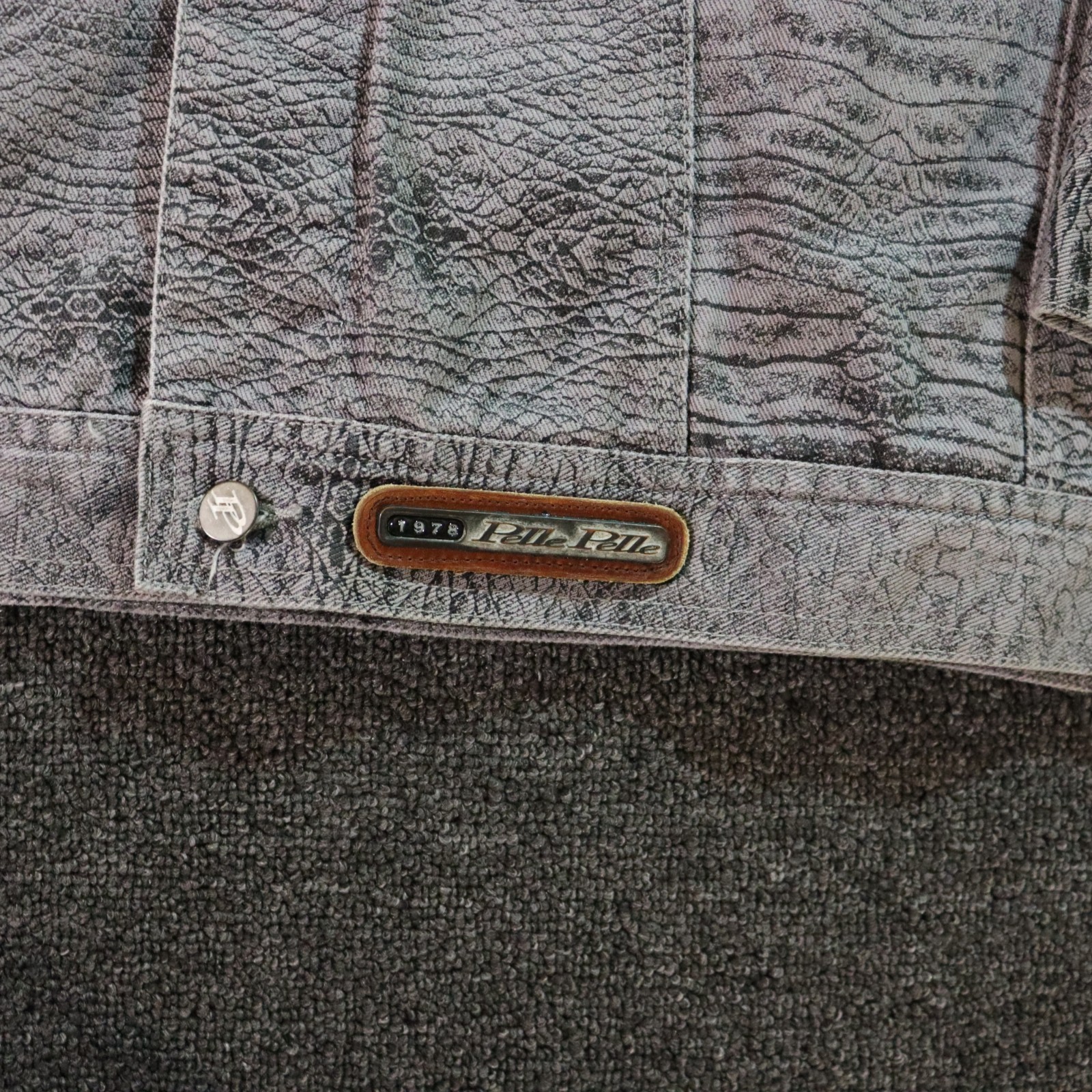 Pelle Pelle Jacket Mens 4XL Gray Denim Trucker Python Pattern 90s Hip Hop Retro
