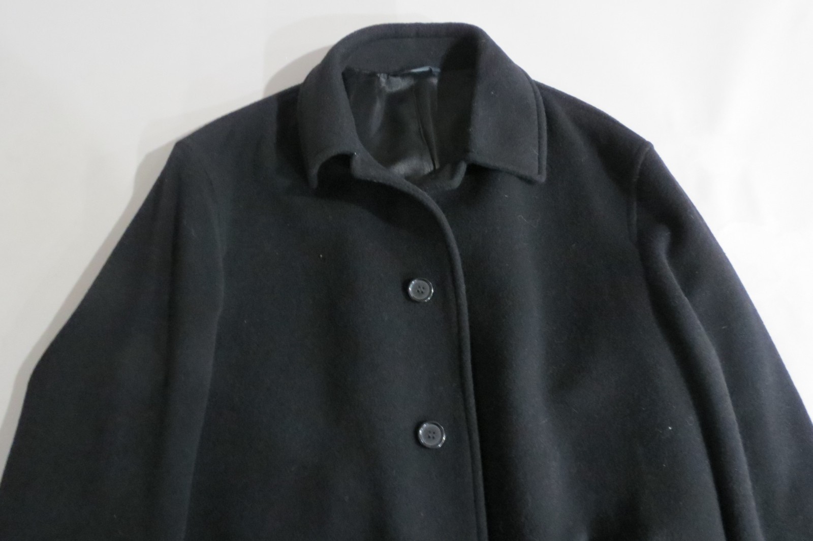 Brooks Brothers EST 1818 black four button 100% lambswool topcoat 46 R