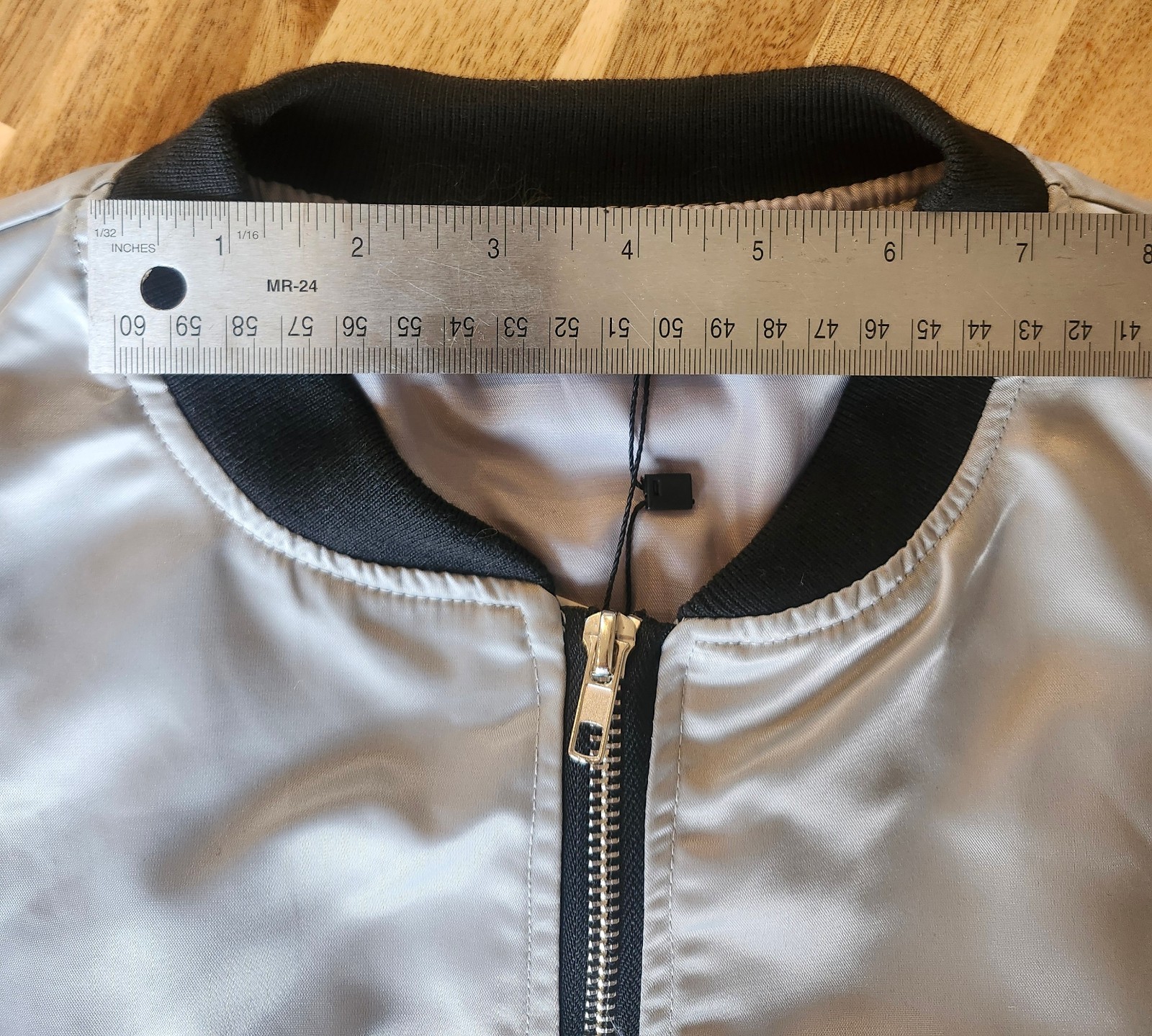Zeagoo Men’s Gray Bomber Jacket Full Zip Zipper Accent Band Collar Size M