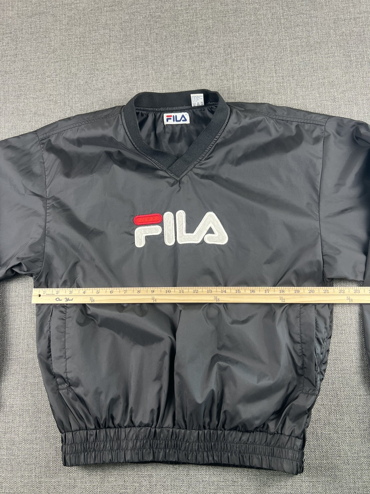 Vintage 90s FILA Black V-neck Pullover Golf Jacket Windbreaker Men’s Medium!