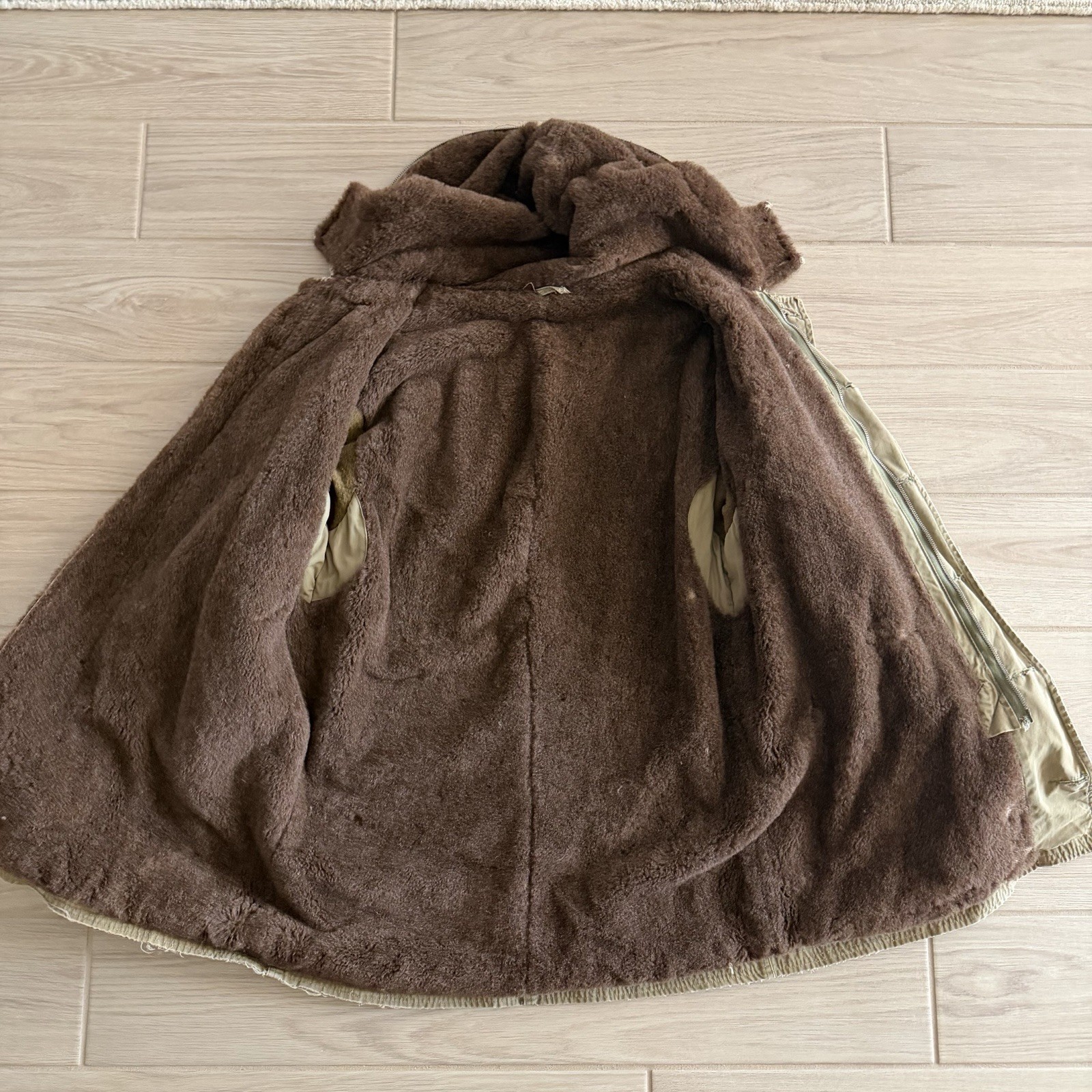 VINTAGE 1940s-50s MILITARY ‘Tan’ FUR LINED SPLIT HOOD FULL ZIP PARKA SIZE N/A