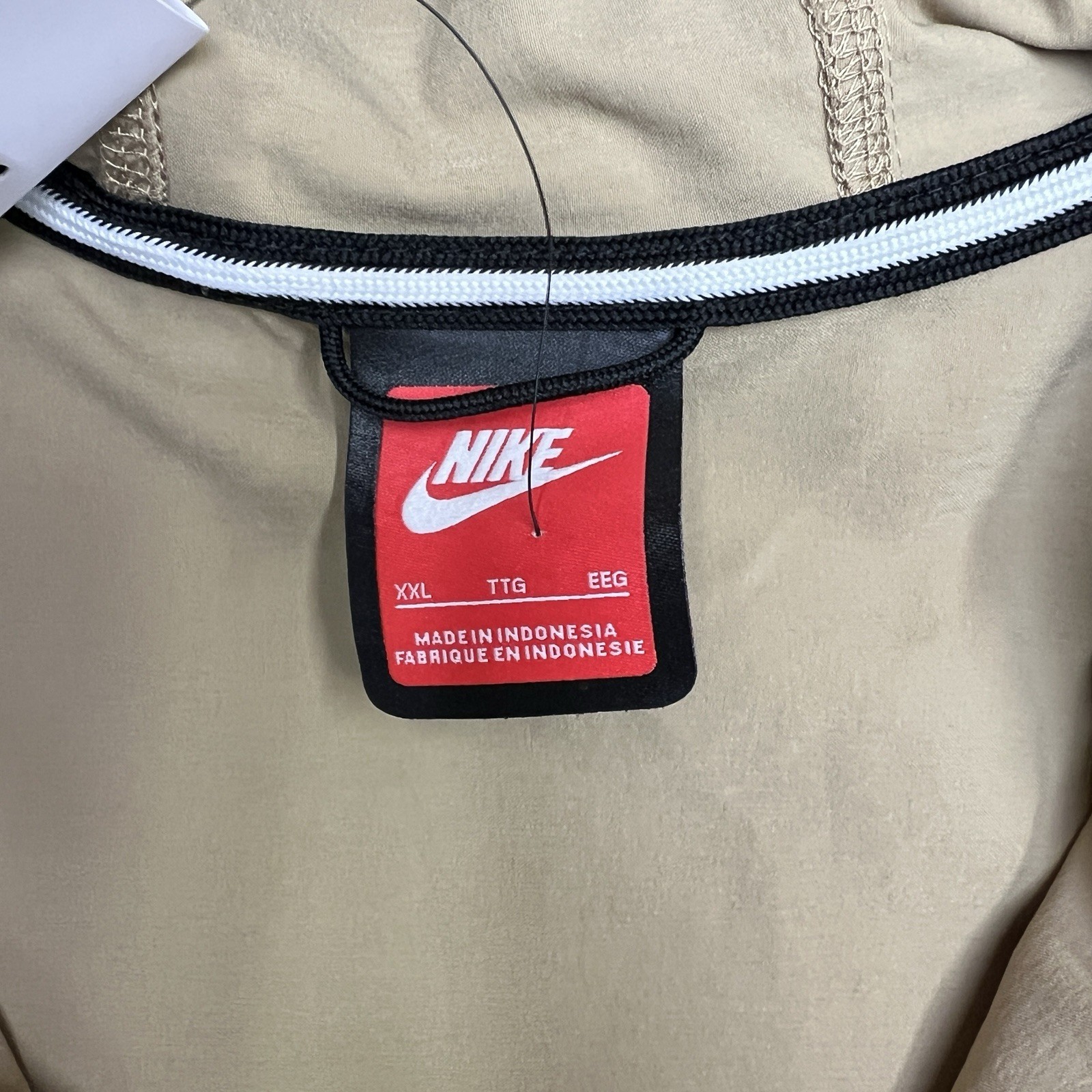 Nike Tech Woven Jacket Size 2XL Mens Parachute Beige Black Full Zip Hoodie $130