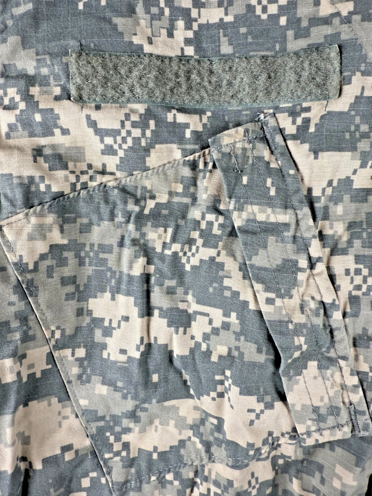 Size M – Military Surplus Army ACU Uniform Jacket Digital Camo