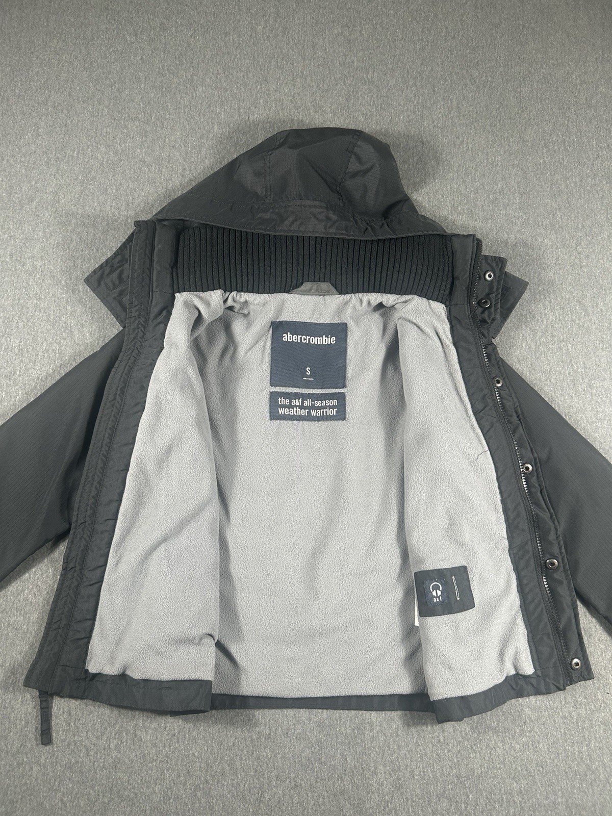 Abercrombie & Fitch All-Season Weather Warrior Hooded Jacket Size S
