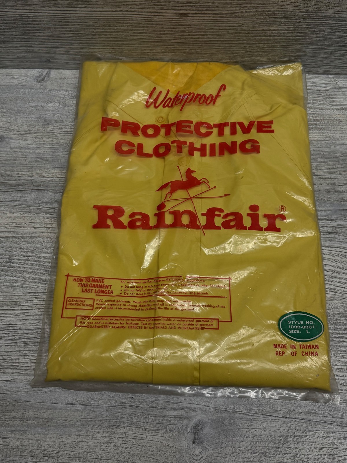 Rainfair Mens Vintage Rain Jacket Size L Yellow Waterproof Protective Clothing