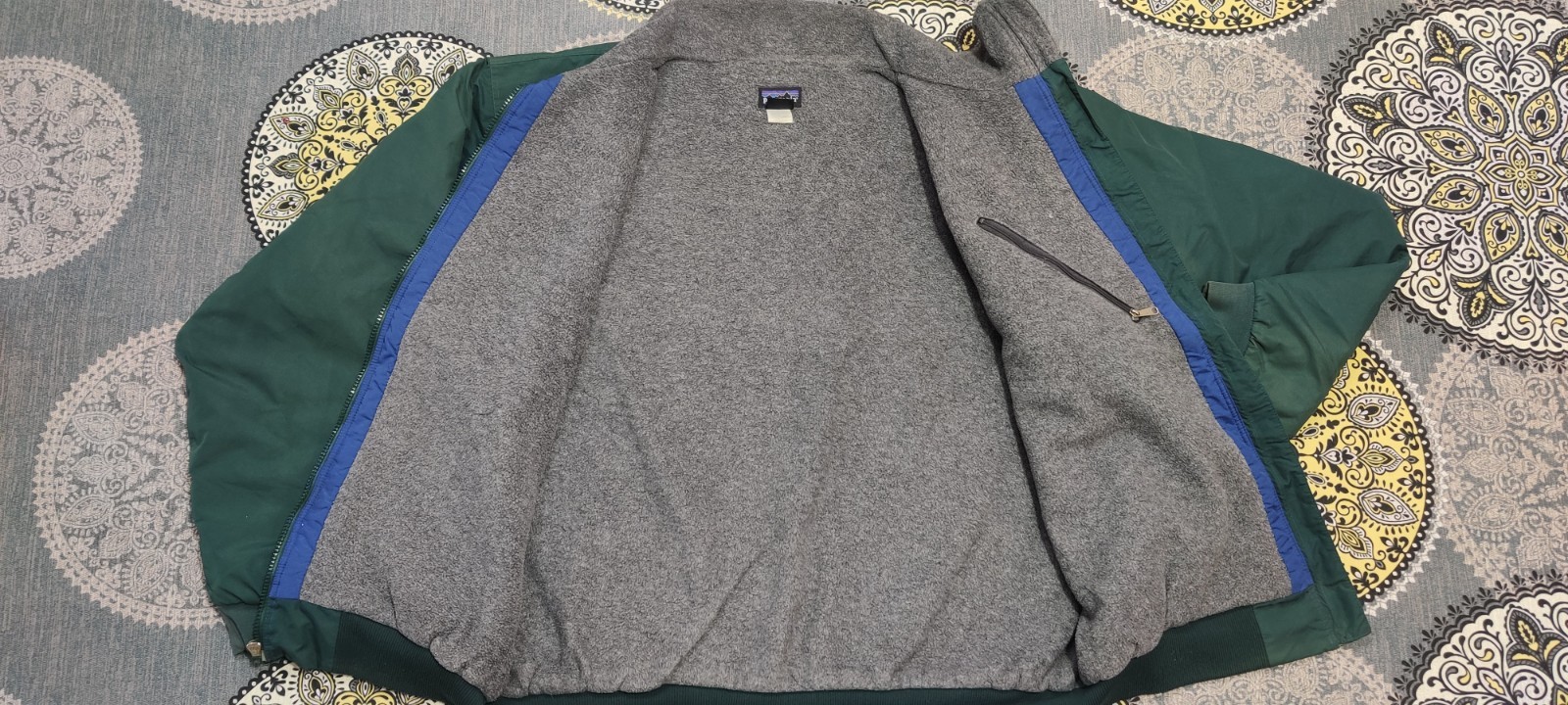 Patagonia Men’s Green Fleece Lined Bomber Jacket Full Zip Outdoor Casual Coat