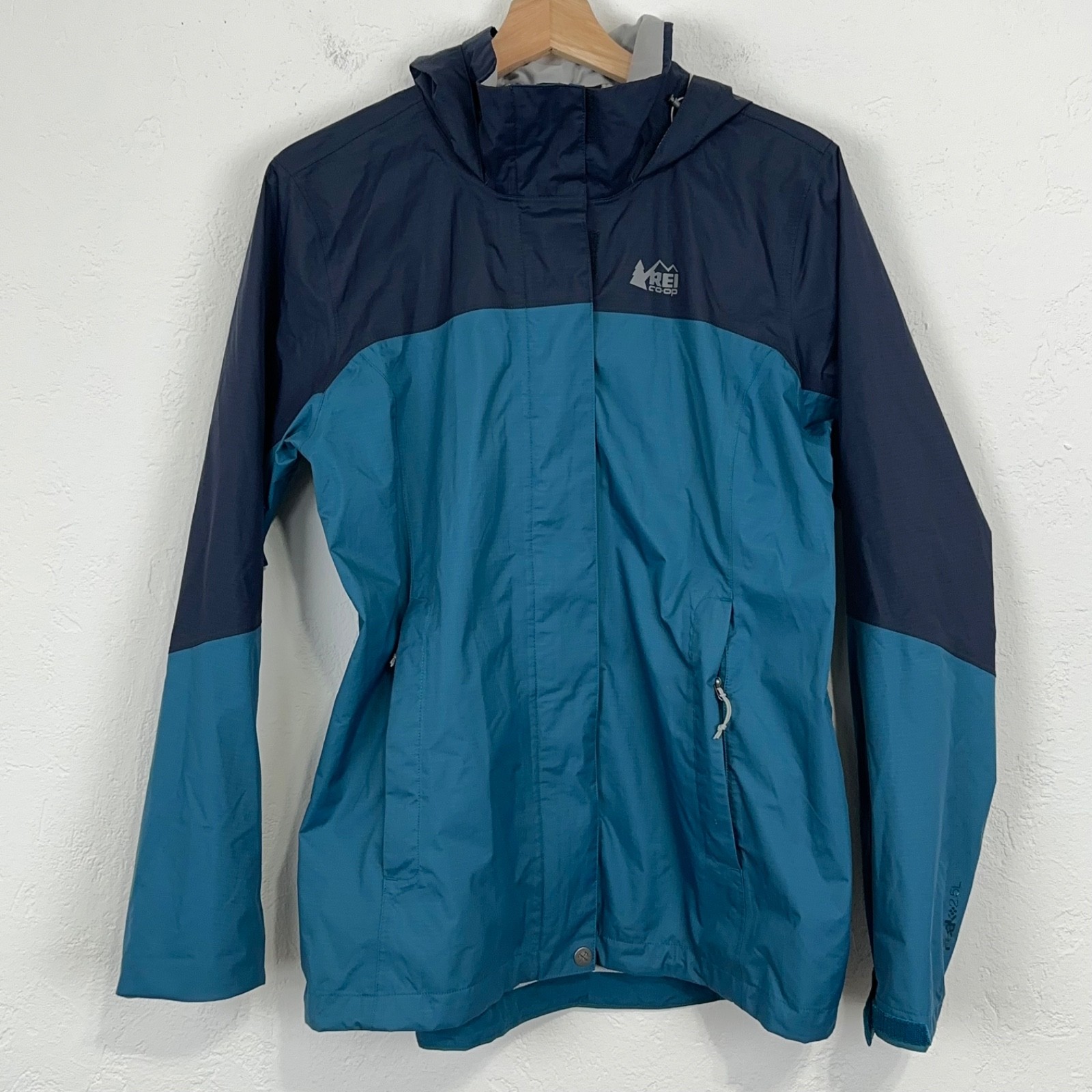 REI Co-op Mens Peak 2.5L Rain Shell Jacket Size Large Blue Two Tone Waterproof