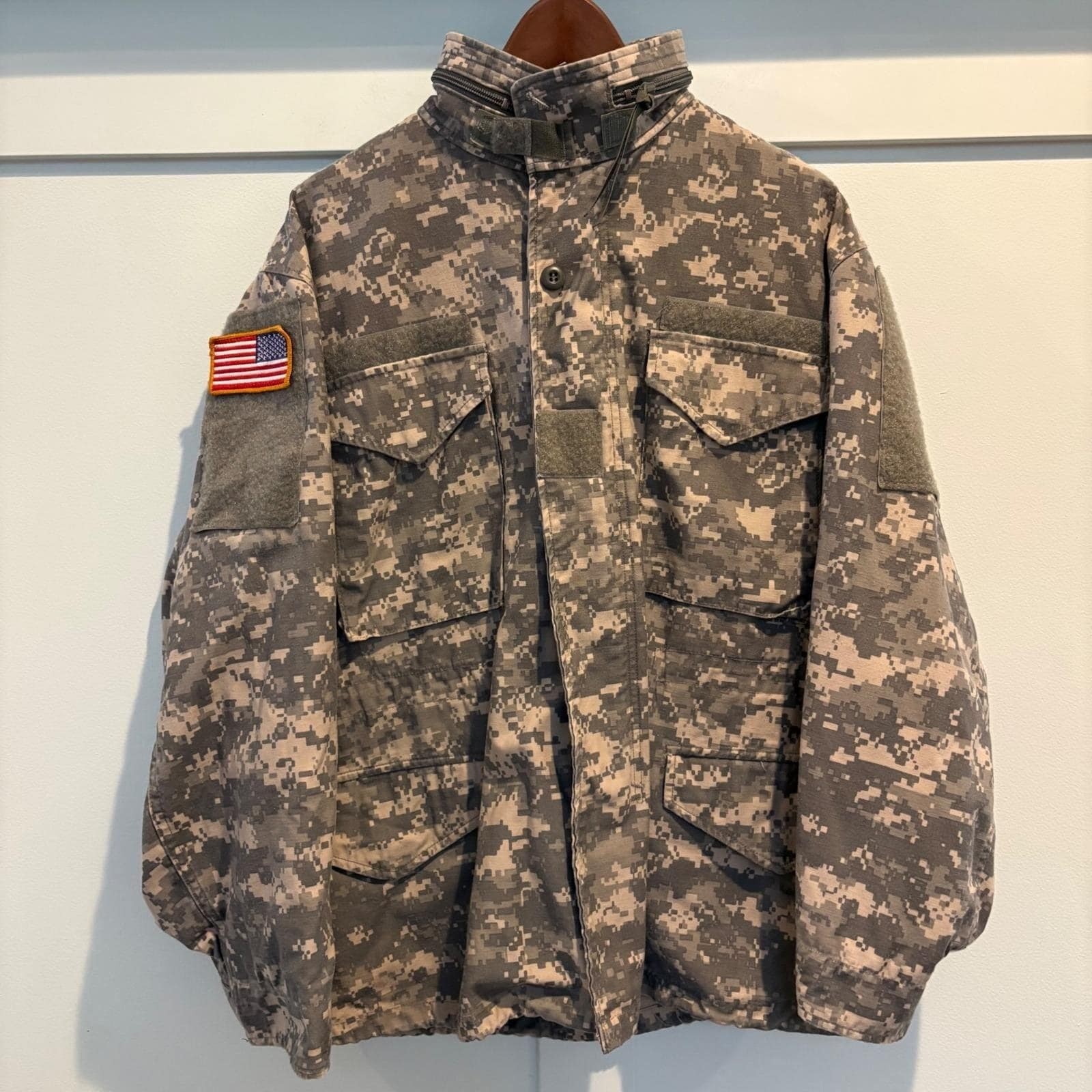 US Army Cold Weather Field Coat Medium Short UCP ACU Digital Camo Military