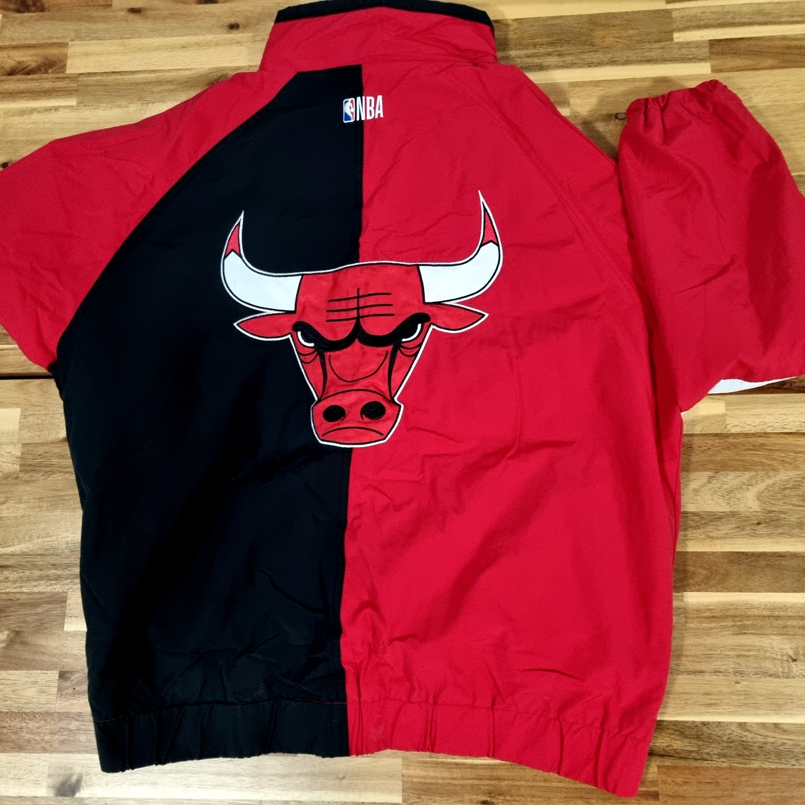 Chicago Bulls Bomber Jacket NBA Red Black Colour Block Long Sleeve Men Size M