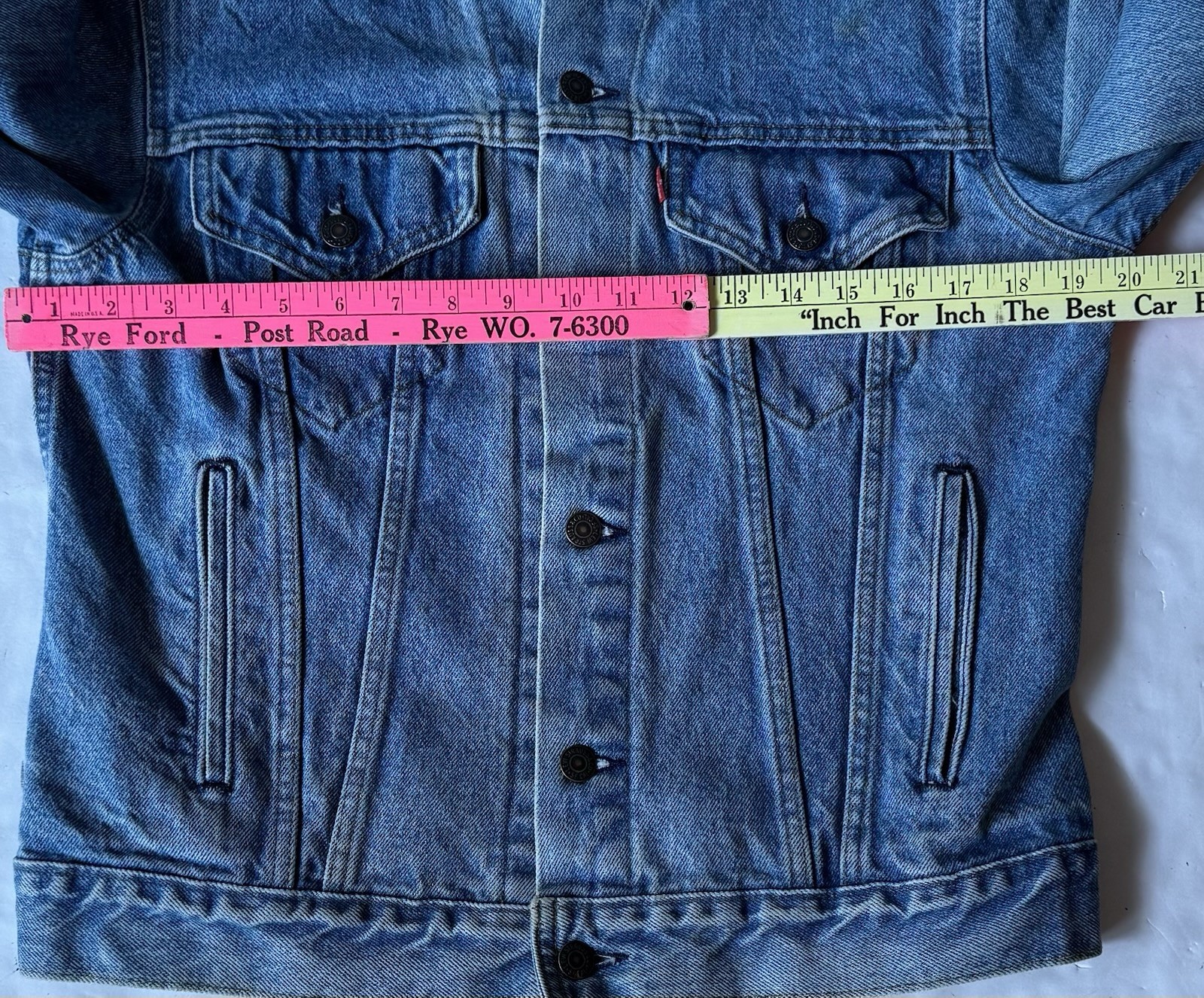 Vintage Levis Denim Trucker Jean Jacket Size 40R 70506-0214 Made in USA
