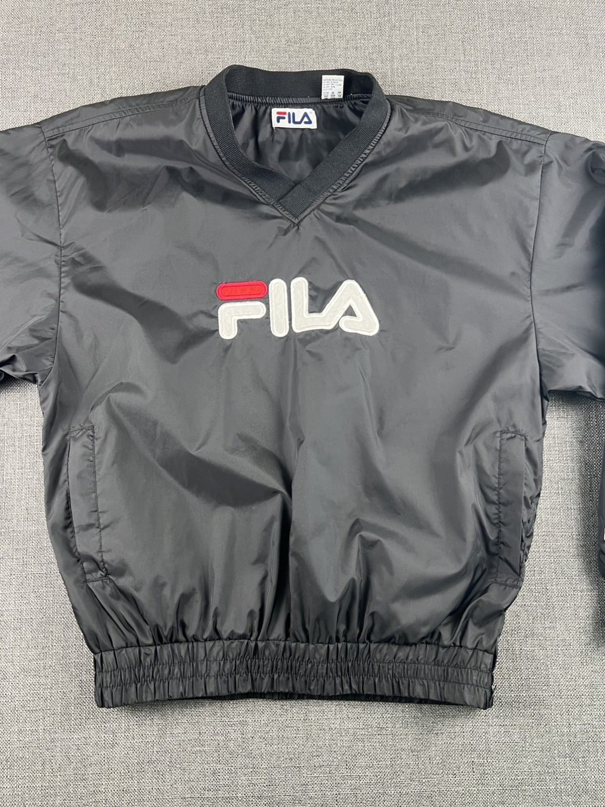 Vintage 90s FILA Black V-neck Pullover Golf Jacket Windbreaker Men’s Medium!