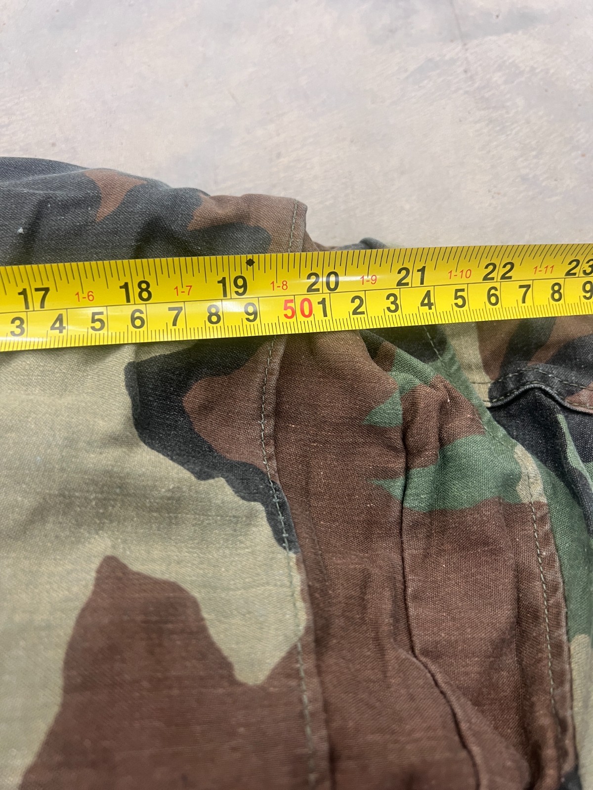 Vintage Golden Mfg Military Jacket Mens Medium Short Woodland Camouflage Outdoor