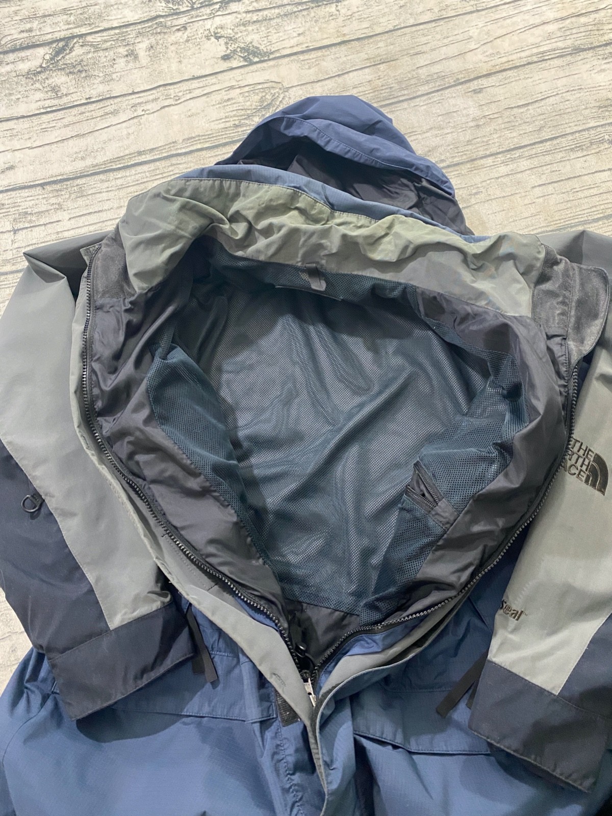 Vtg 90s The North Face Mens L Gorpcore HydroSeal Rain Jacket with Hood Full Zip