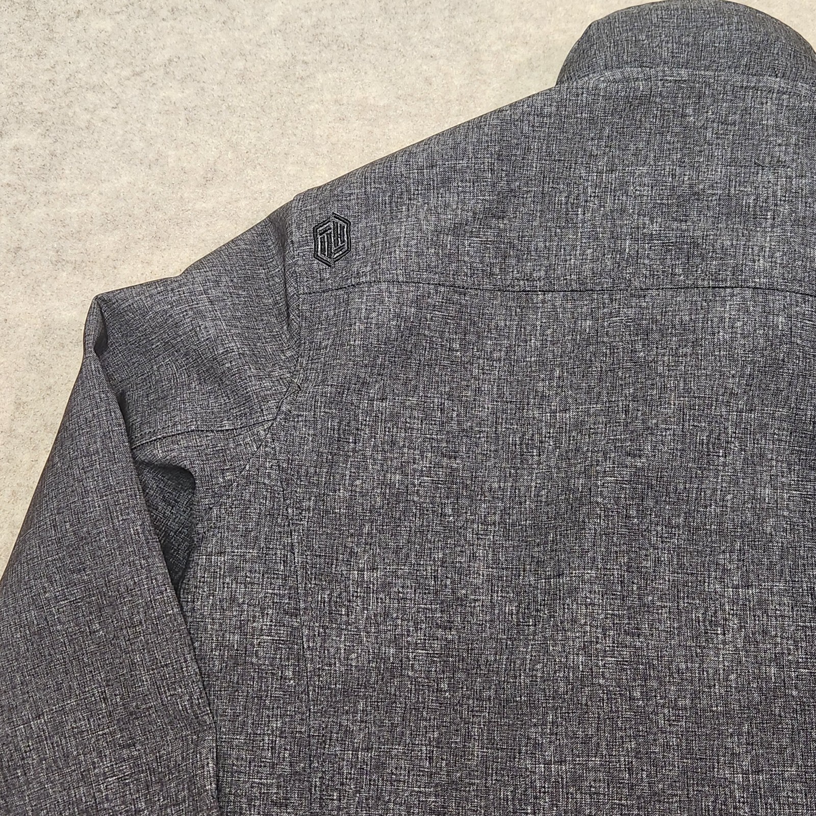 BKE Sport Jacket Mens Medium Gray Softshell Full Zip Lightweight Stretch Buckle