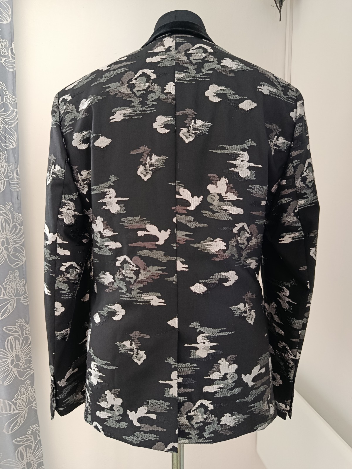 Emporio Armani Runway FW 2017 Brocade Jaquard Mohair Wool Velvet Tuxedo Jacket