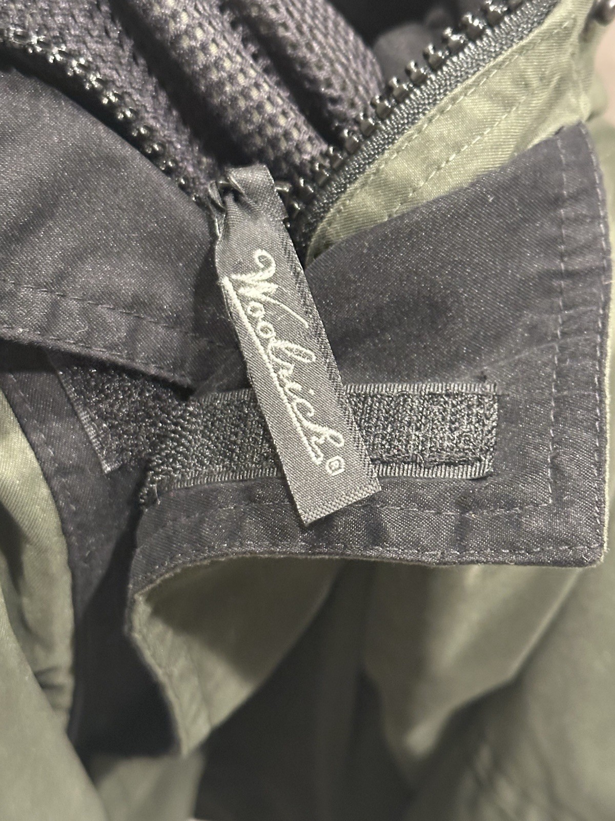 Woolrich Utility Field Rain Jacket Mens XL Green Mesh Lined Lightweight Vintage