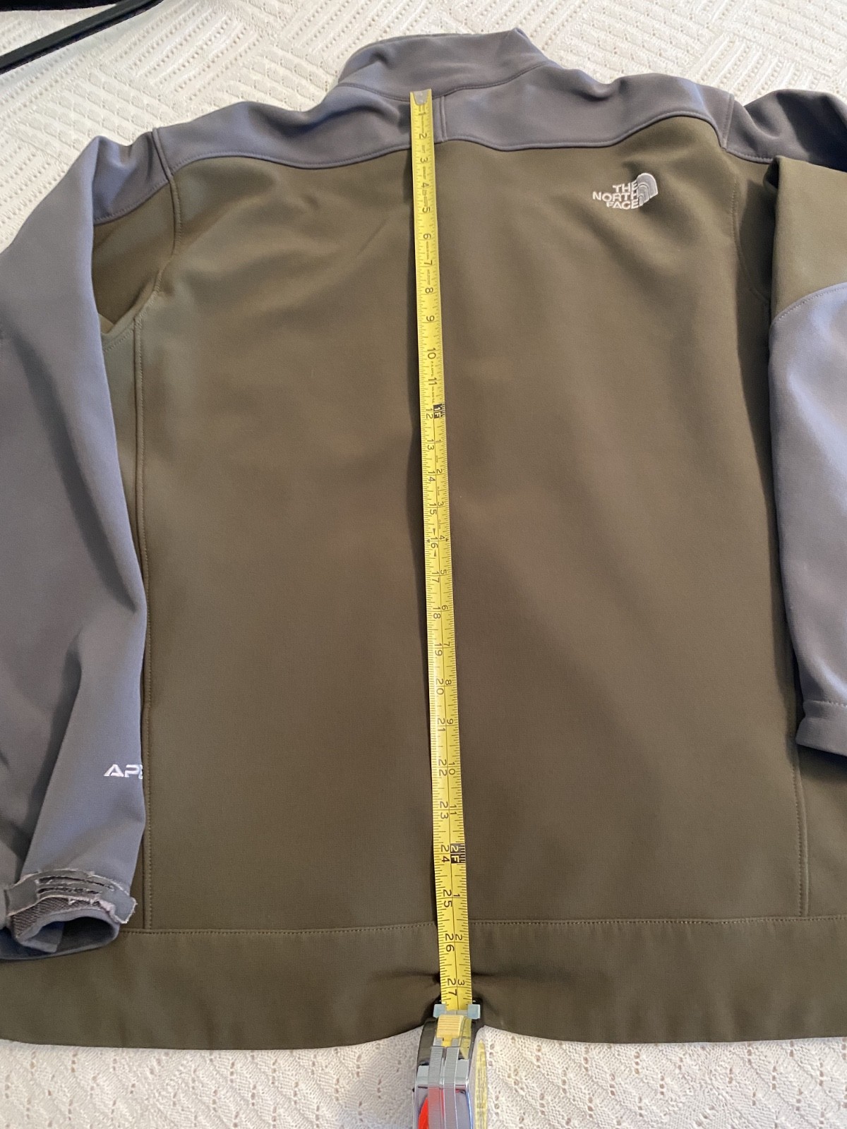 NORTH FACE GREEN/GRAY APEX WATERPROOF SOFT SHELL, SZ: L, PRE-OWN & FREE SHIP!