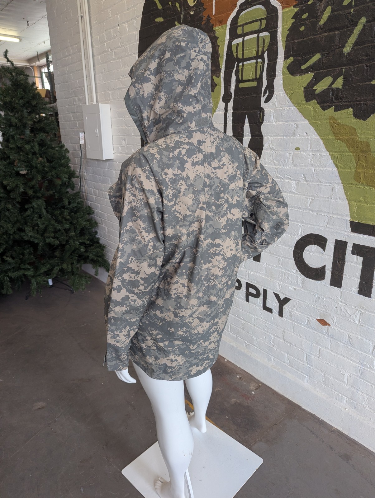 U.S. Military Surplus Cold Wet Weather Parka – ACU/UCP